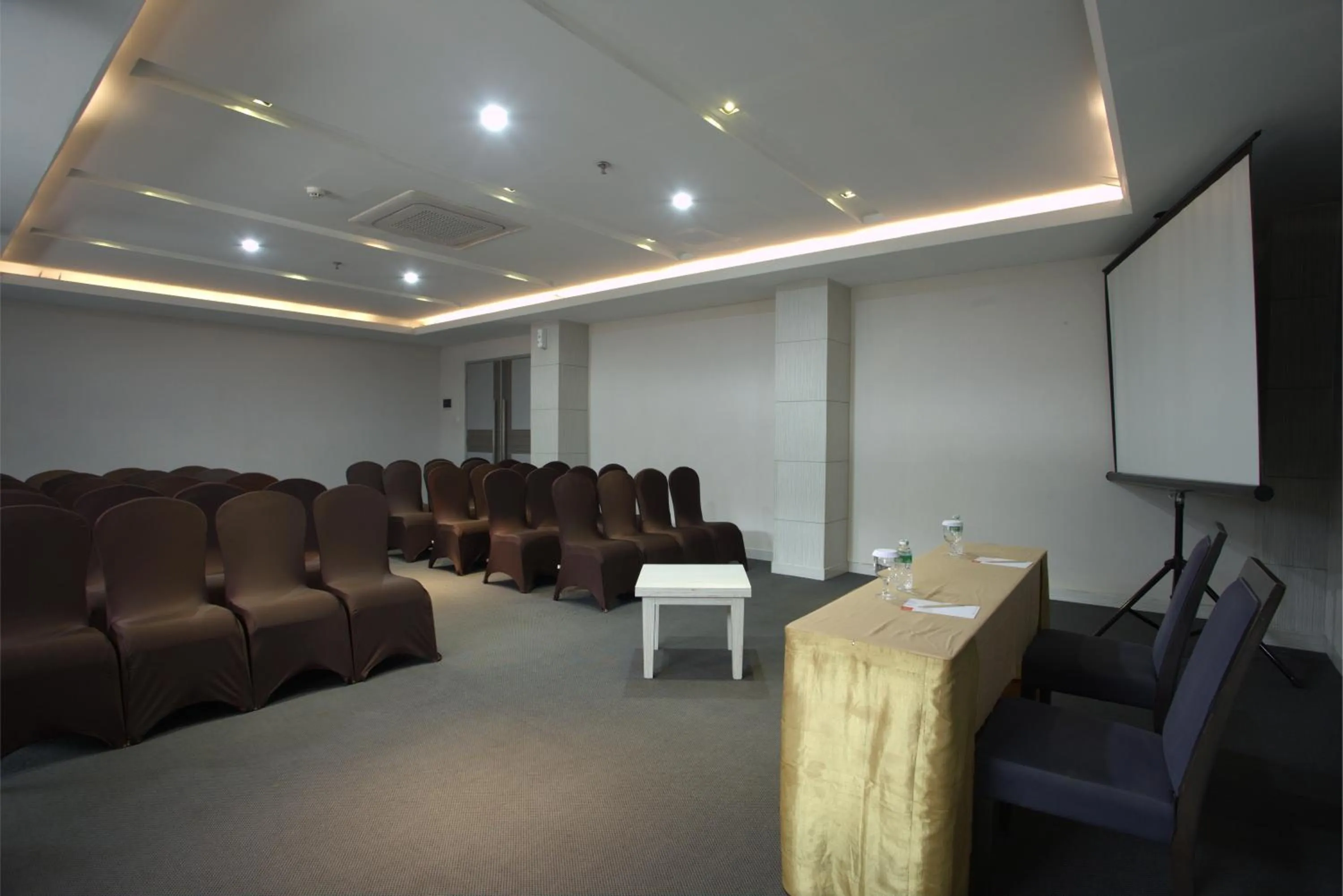 Business facilities in Tjokro Hotel Pekanbaru