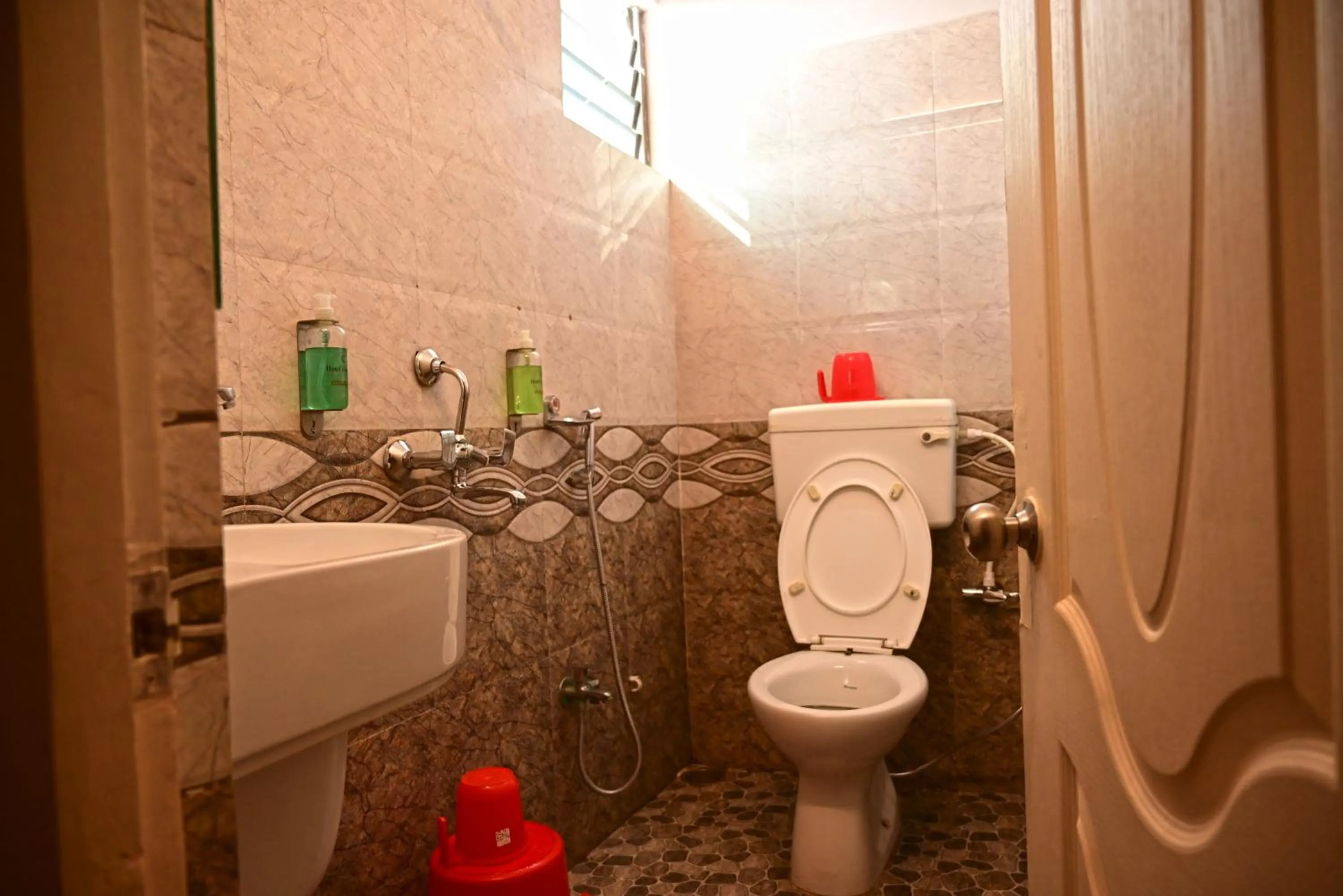 Bathroom in Hotel Comfort and Terrace Lounge