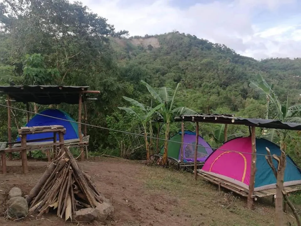 Raw Camping at Camping Paradise Singalong Mountain Garden