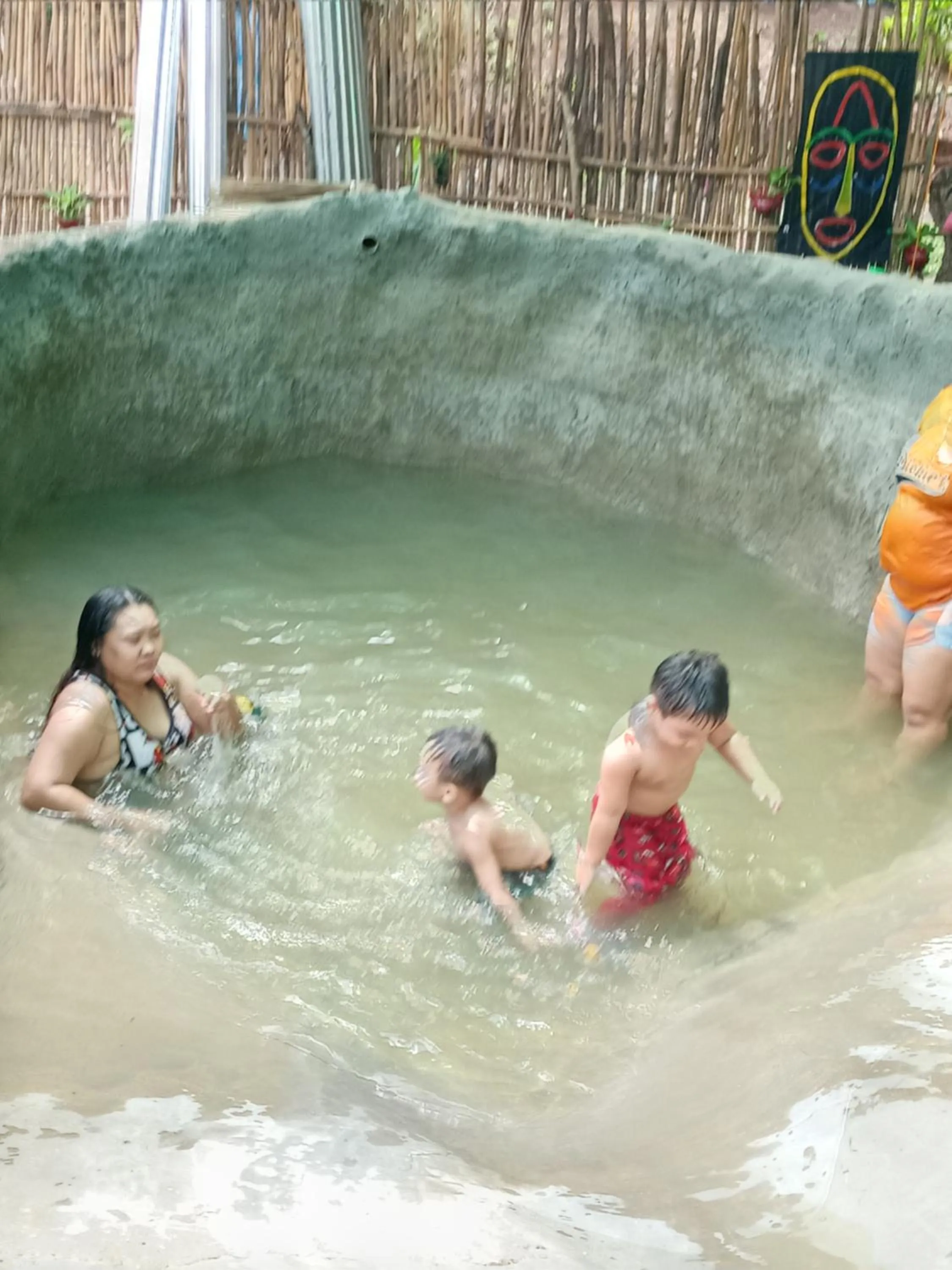 Raw Camping at Camping Paradise Singalong Mountain Garden