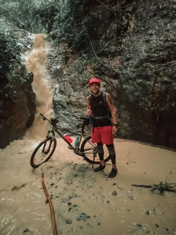 Raw Camping at Camping Paradise Singalong Mountain Garden