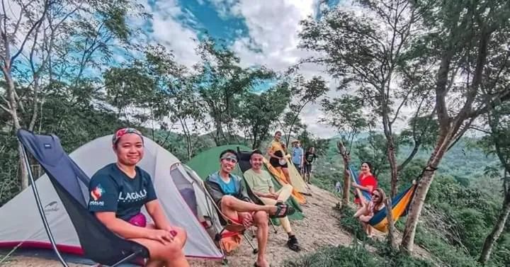 Raw Camping at Camping Paradise Singalong Mountain Garden