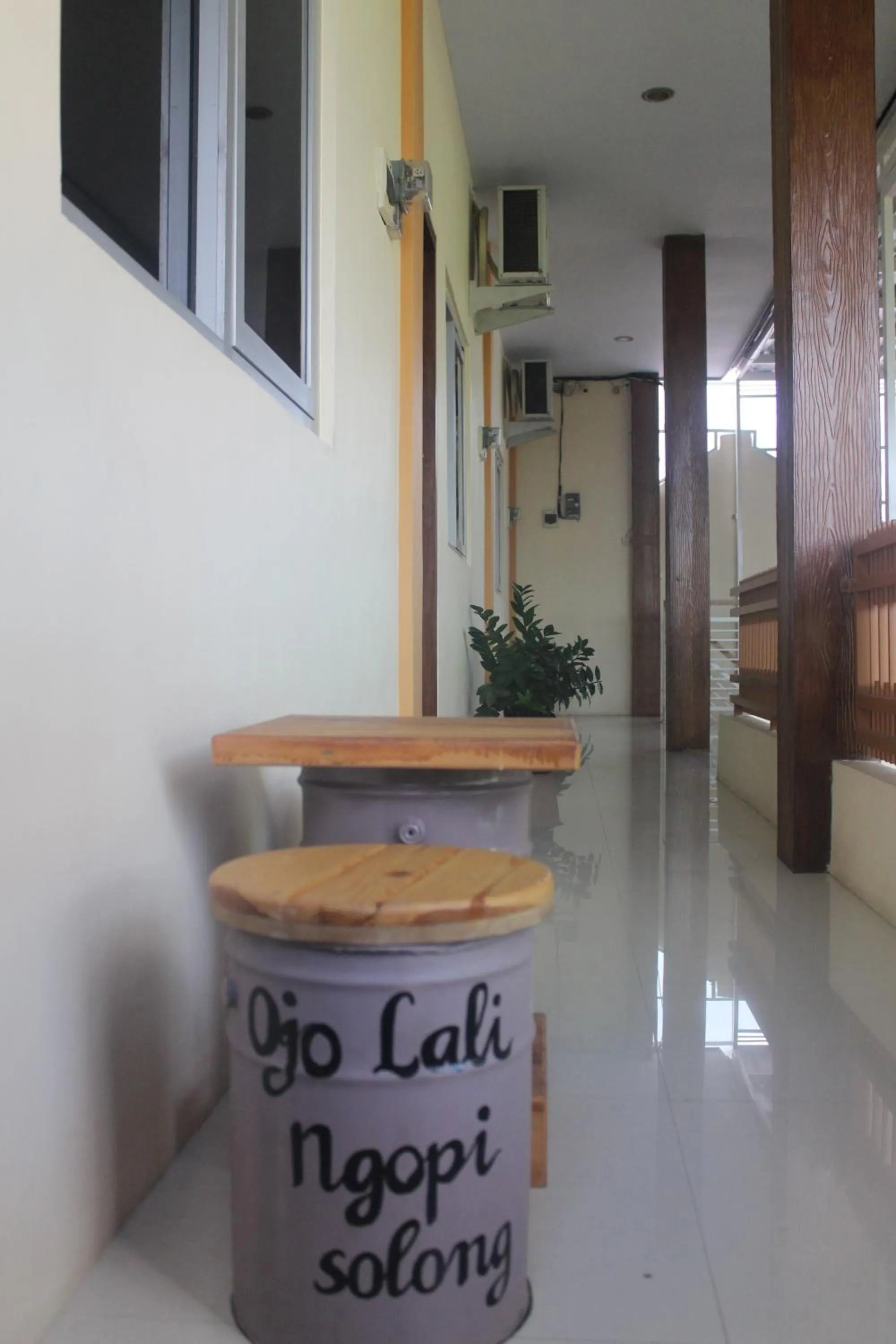 Seating area in Grya Pyramyt