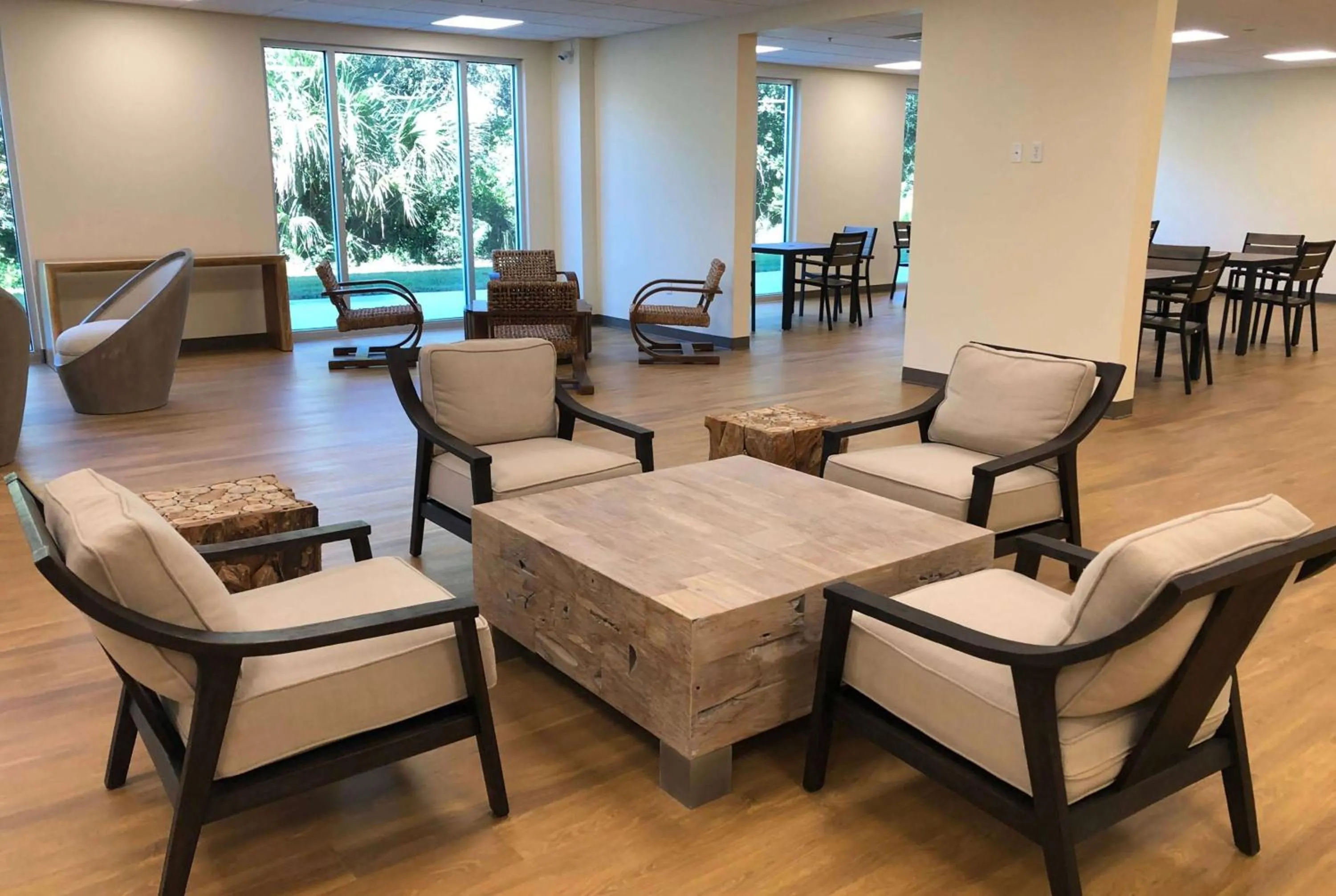 Lobby or reception in Travelodge by Wyndham Panama City Beach / Beachfront