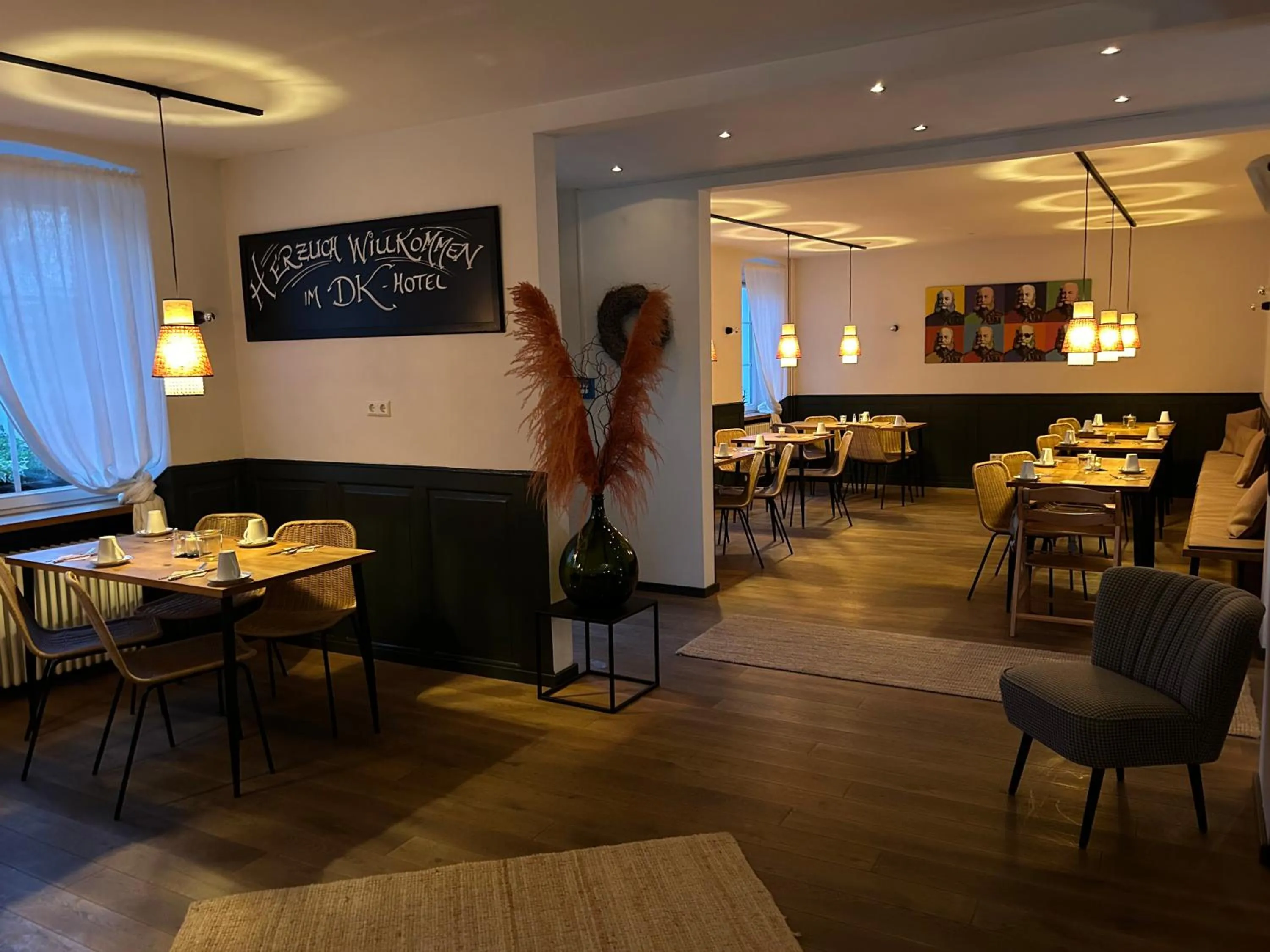 Restaurant/places to eat in DK Hotel Heidelberg