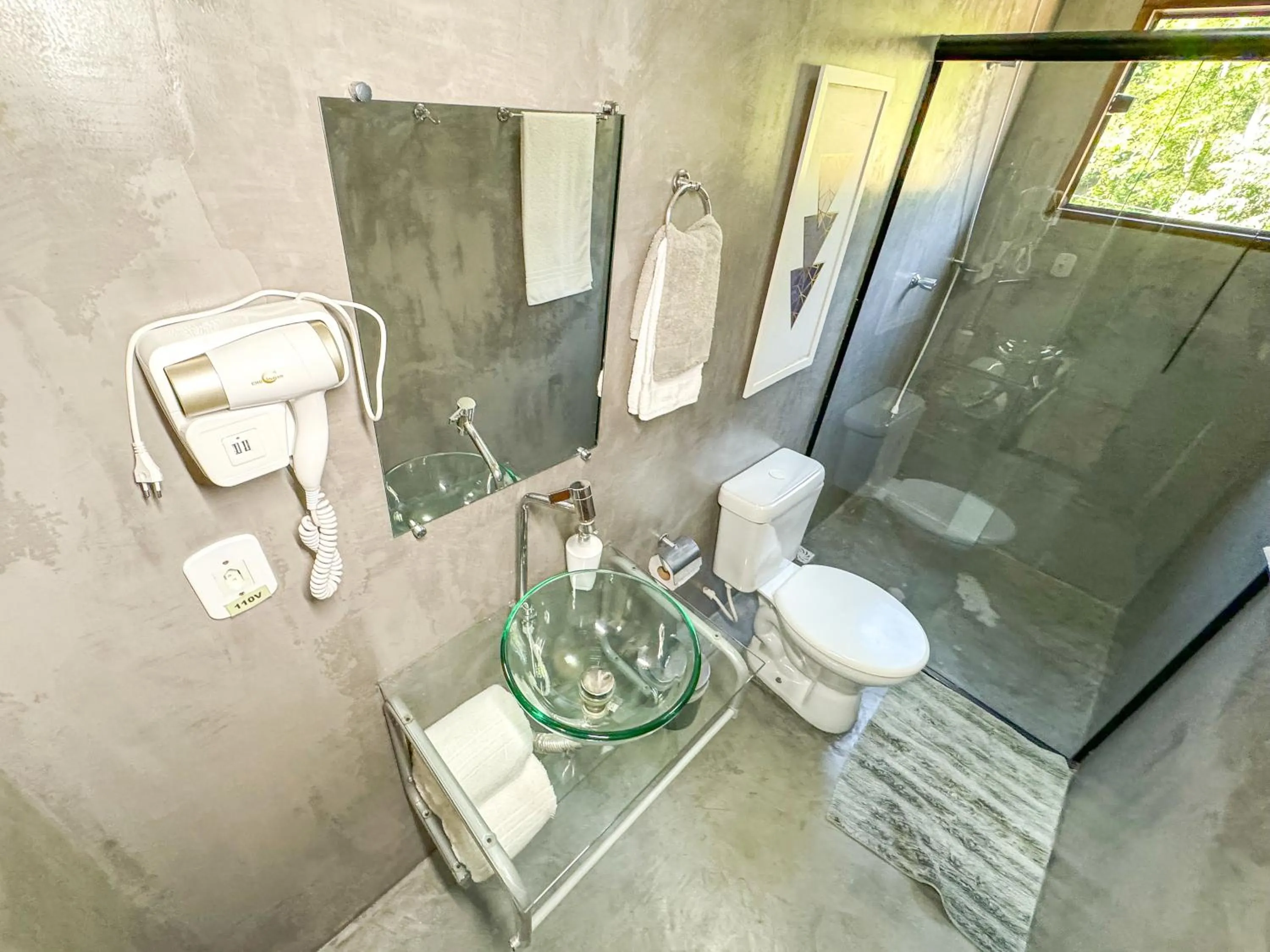 Toilet in Pousada Entre Folhas