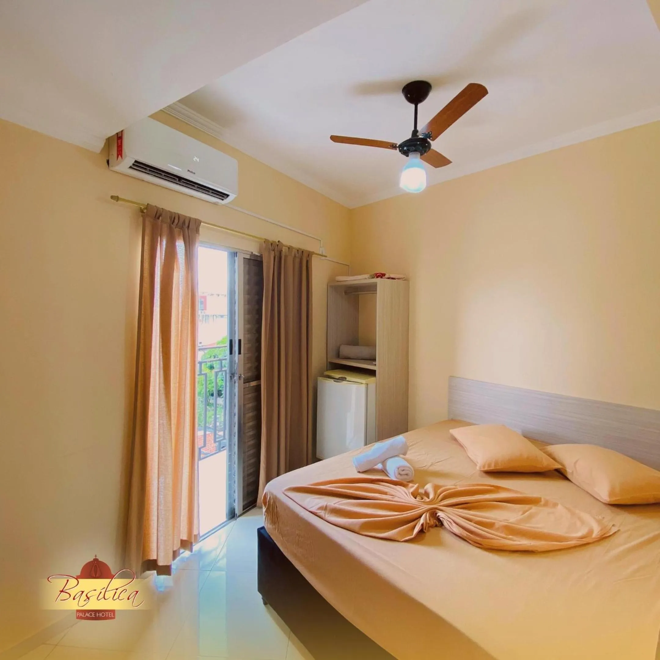 Bed in Basilica Palace Hotel