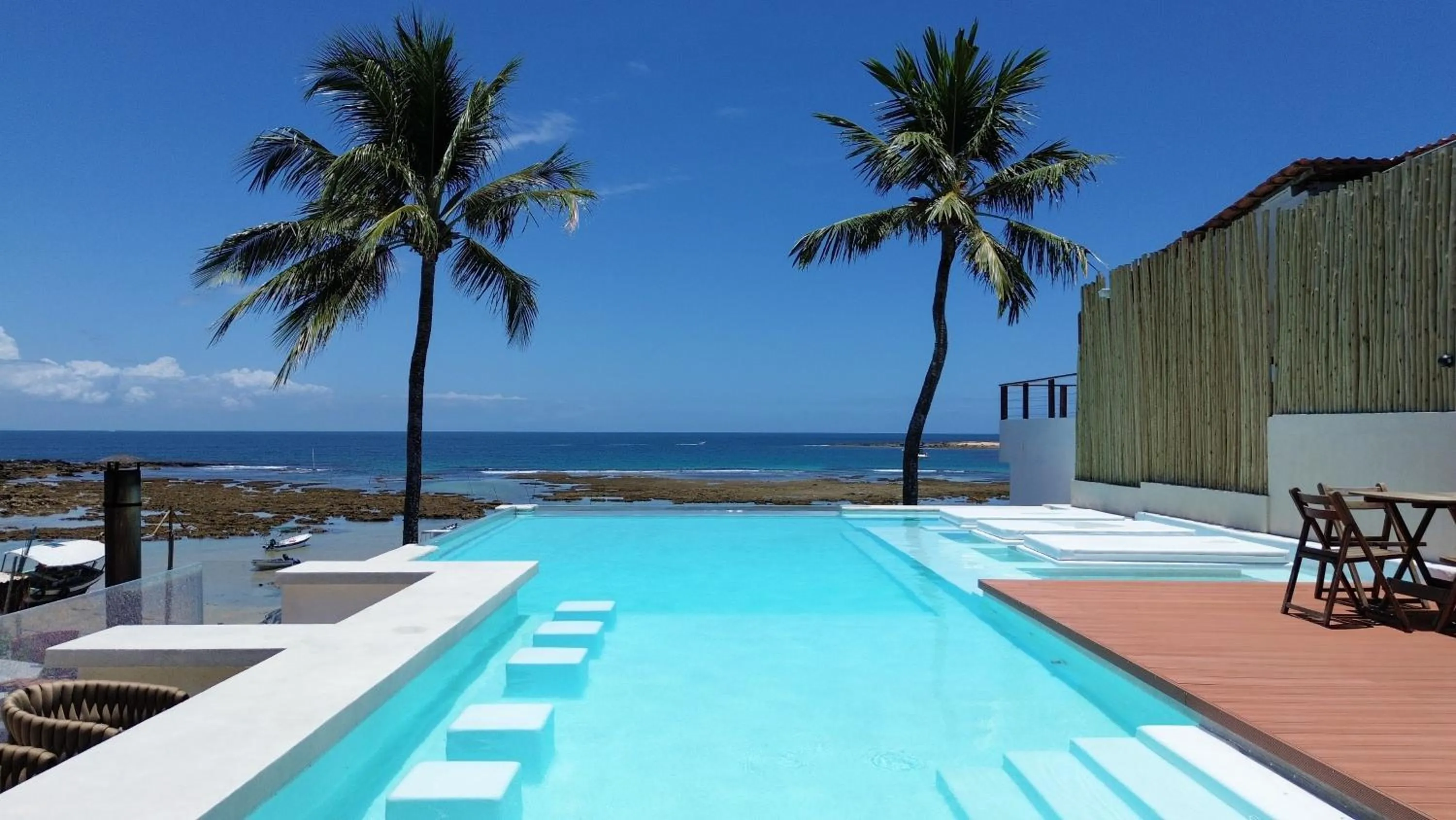 Swimming pool in Chez Max Pousada