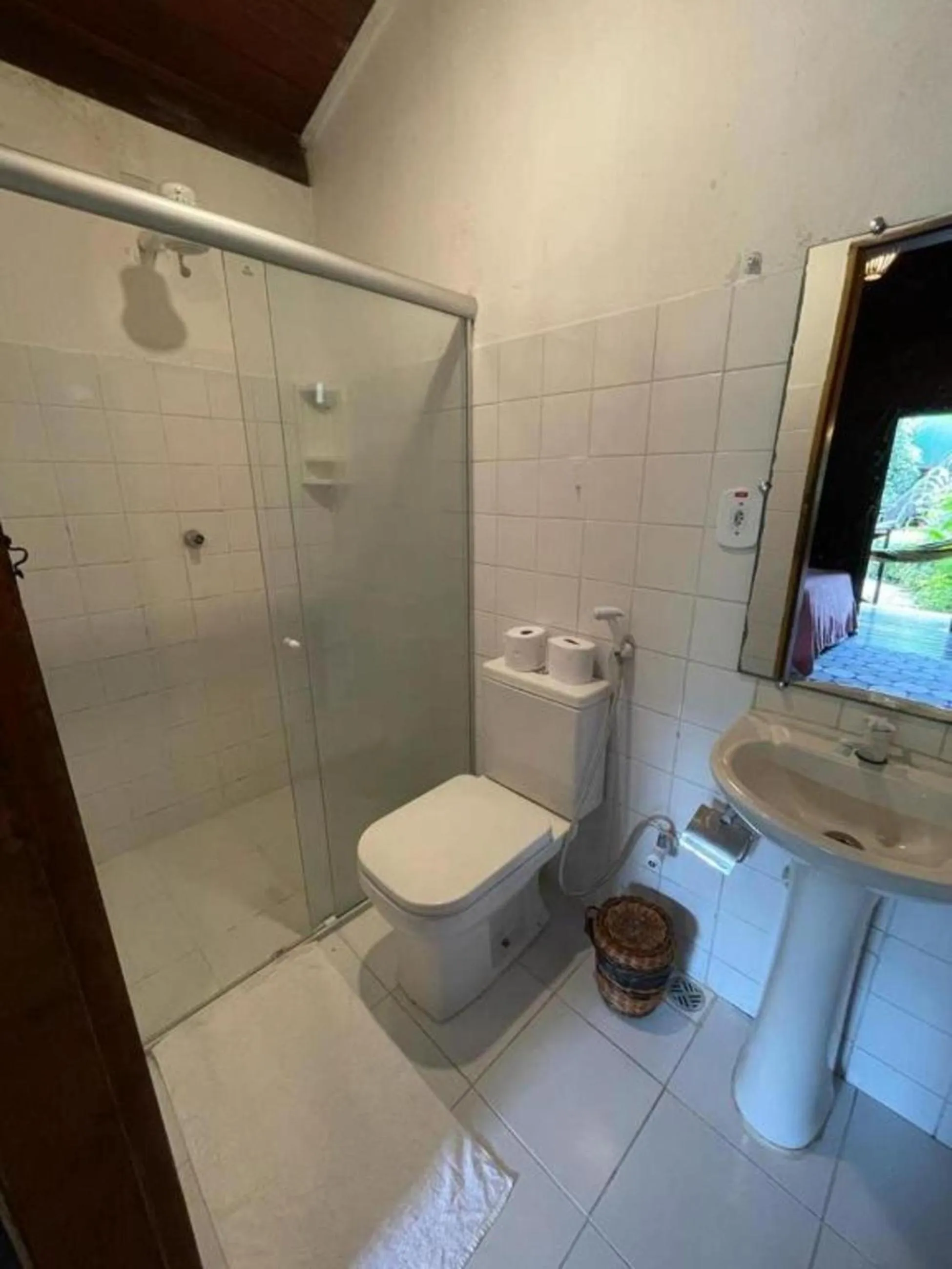 Bathroom in Chez Max Pousada