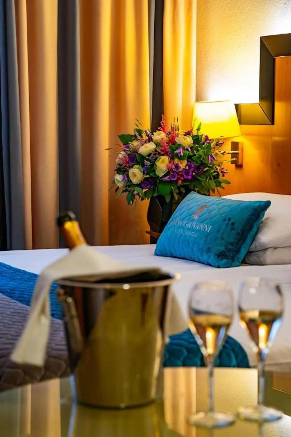 room service, Bed in Don Giovanni Hotel Prague - Great Hotels of The World