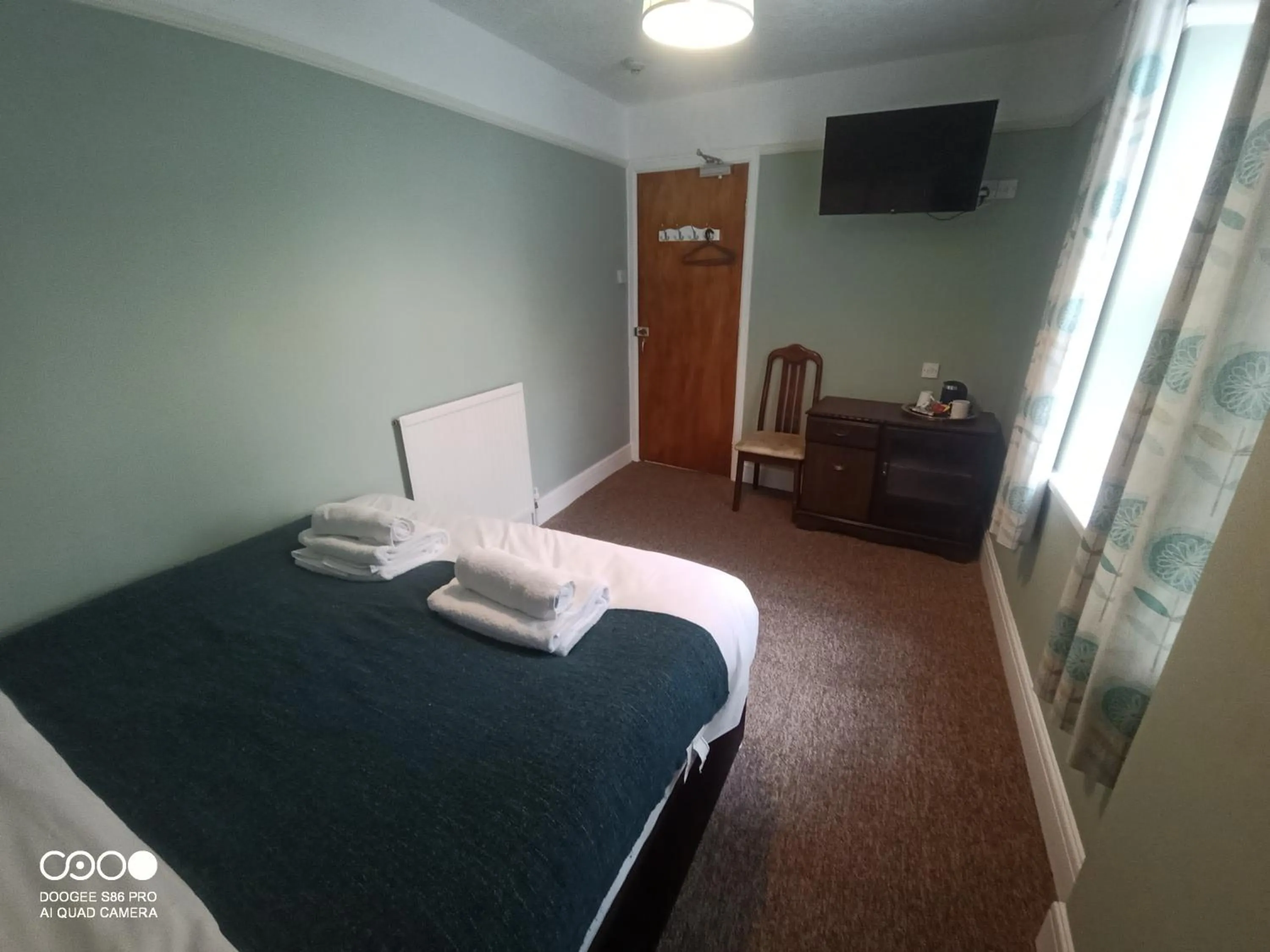 Photo of the whole room in The Maycliffe Hotel