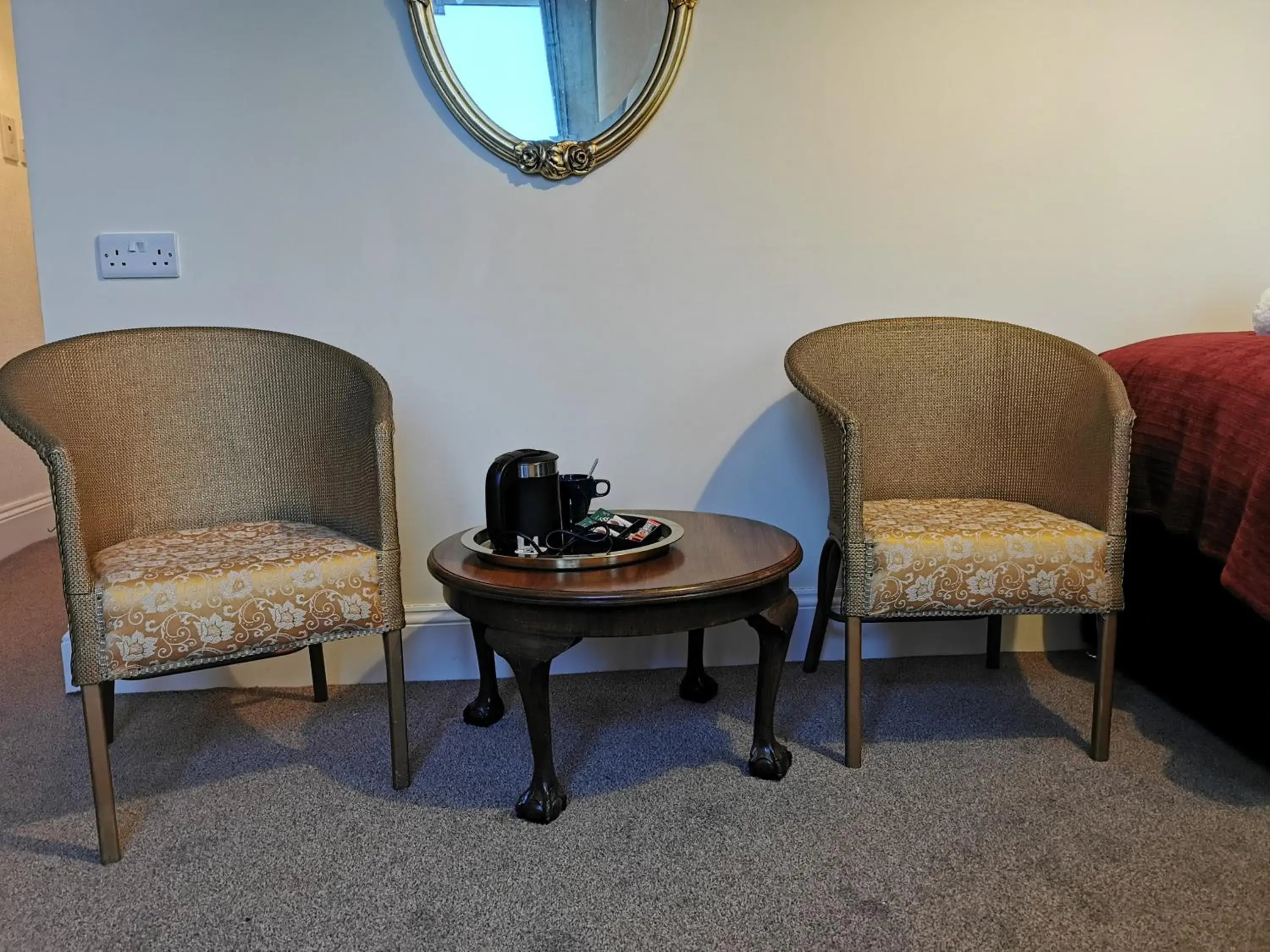 Photo of the whole room in The Maycliffe Hotel Photo of the whole room in The Maycliffe Hotel