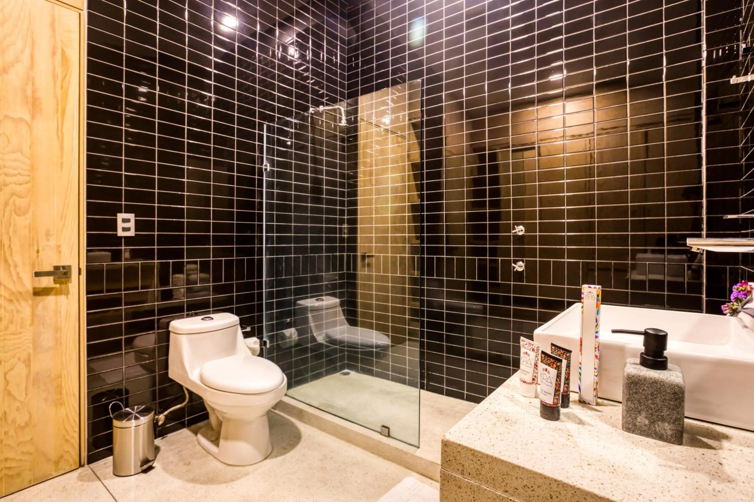 Shower in ULIV Condesa