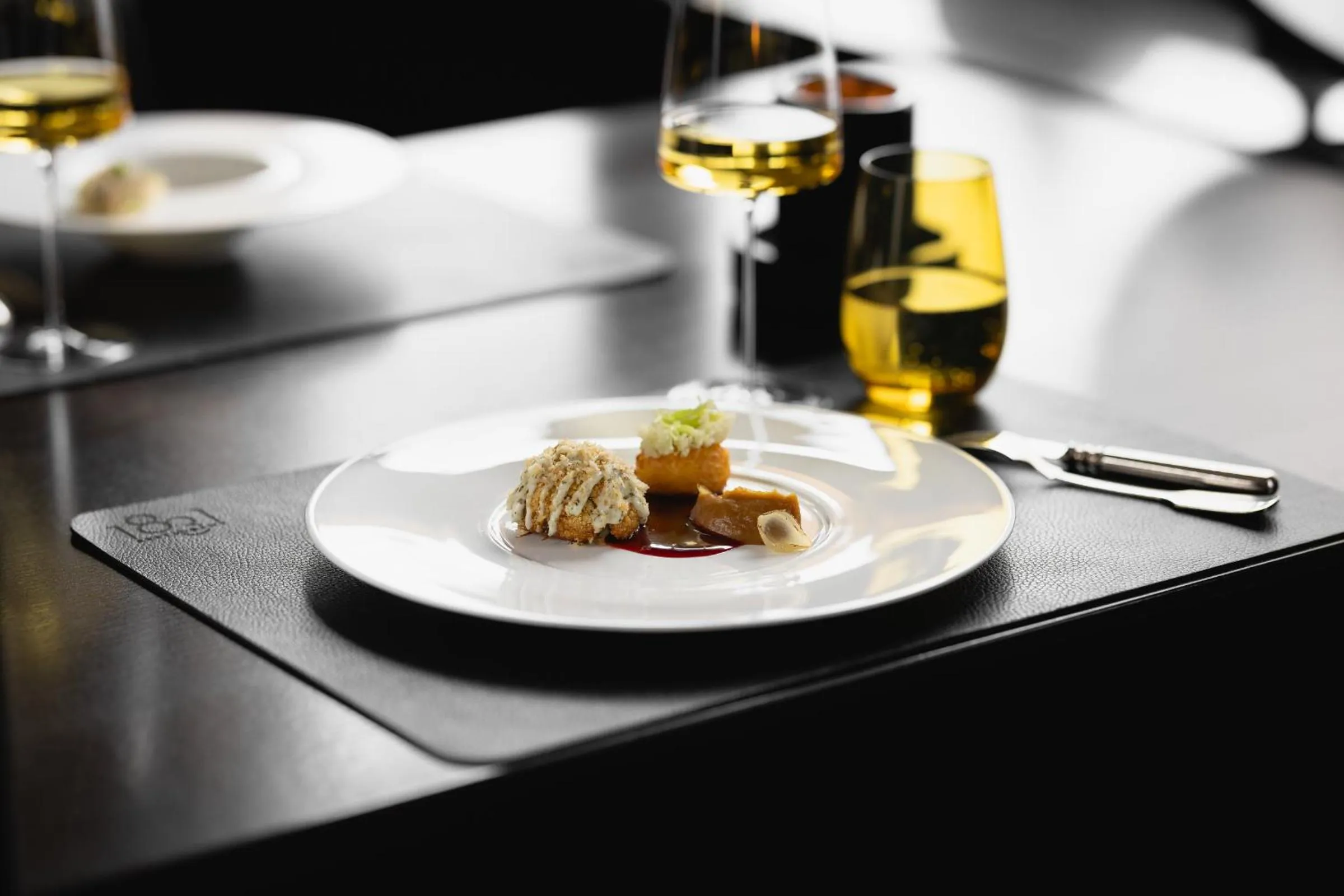 Restaurant/places to eat in Schlosshotel Hugenpoet