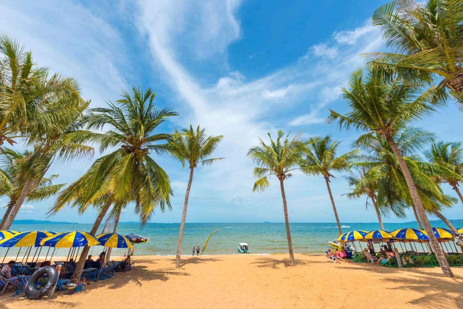 Beach in Happy Jomtien - Beachfront