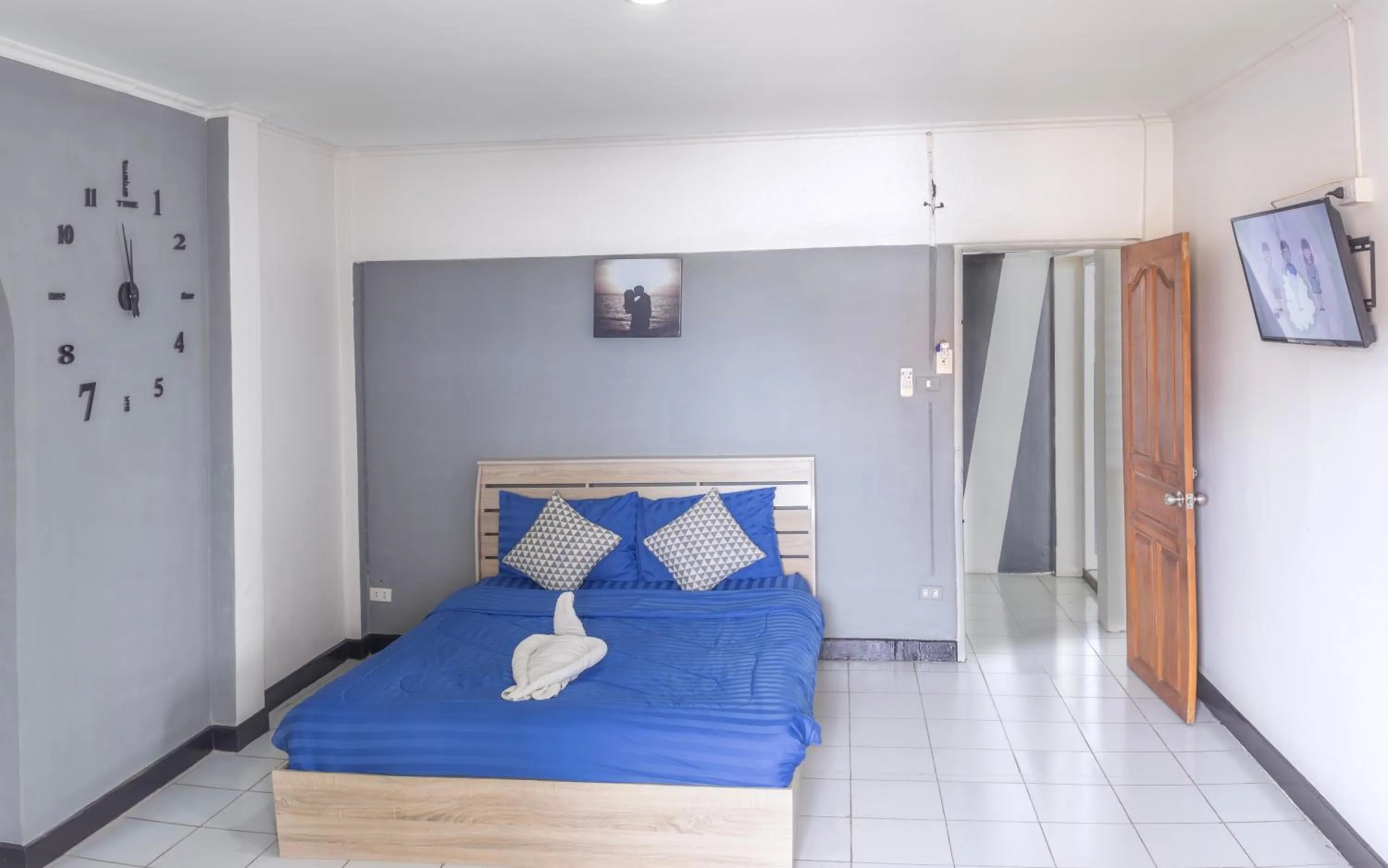 Bed in Happy Jomtien - Beachfront