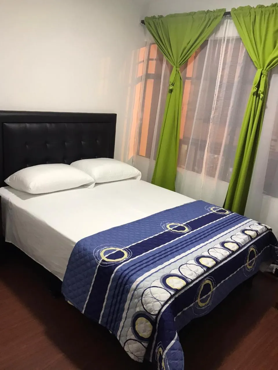 Double Room with Private Bathroom - single occupancy in Hostal El Eden Manizales