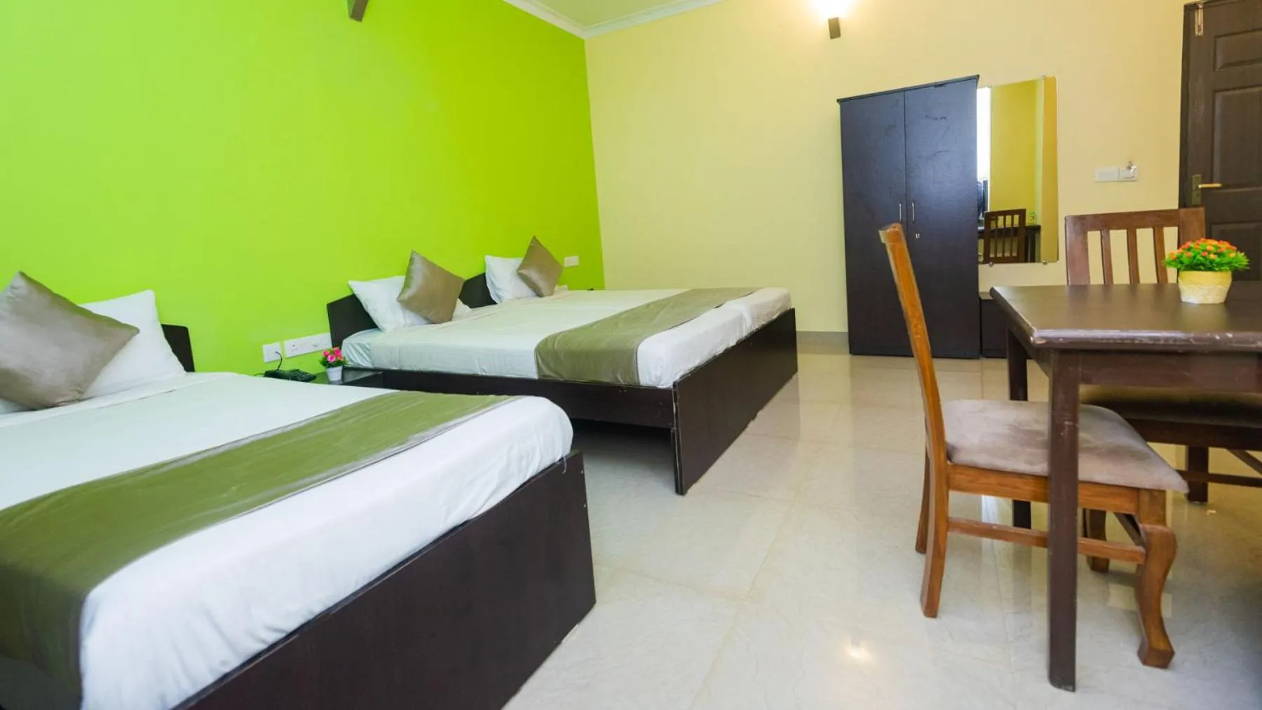 Bed in Hotel Spring Height Hotels Near Mall De Goa