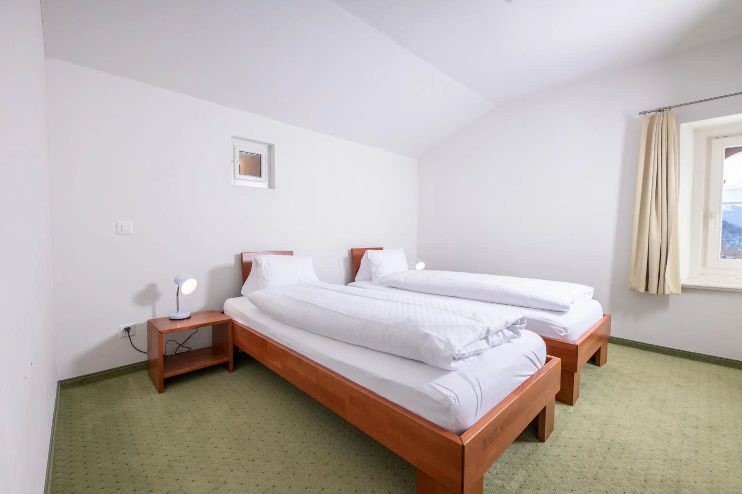 Bed in Hotel Chesa Spuondas