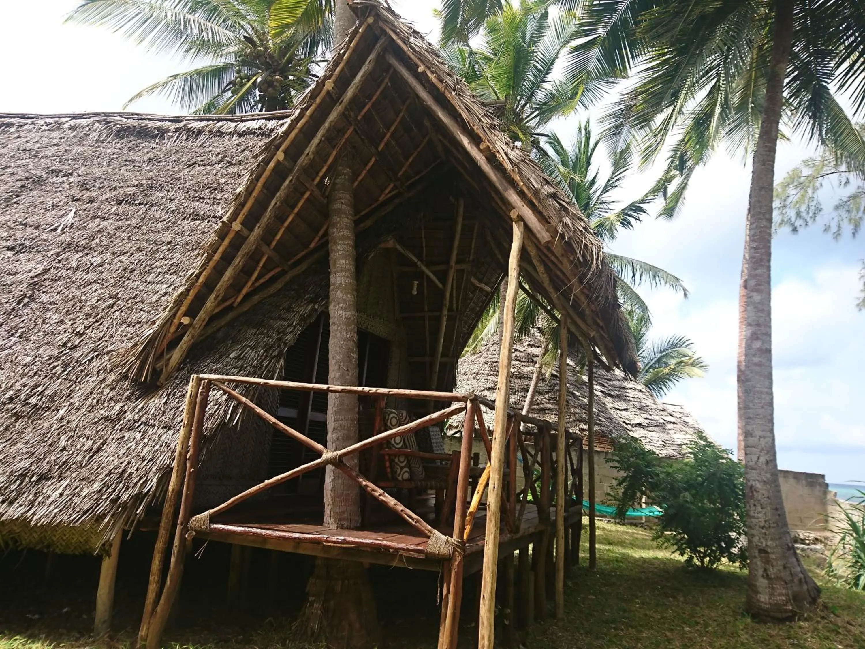COCO REEF ECOLODGE