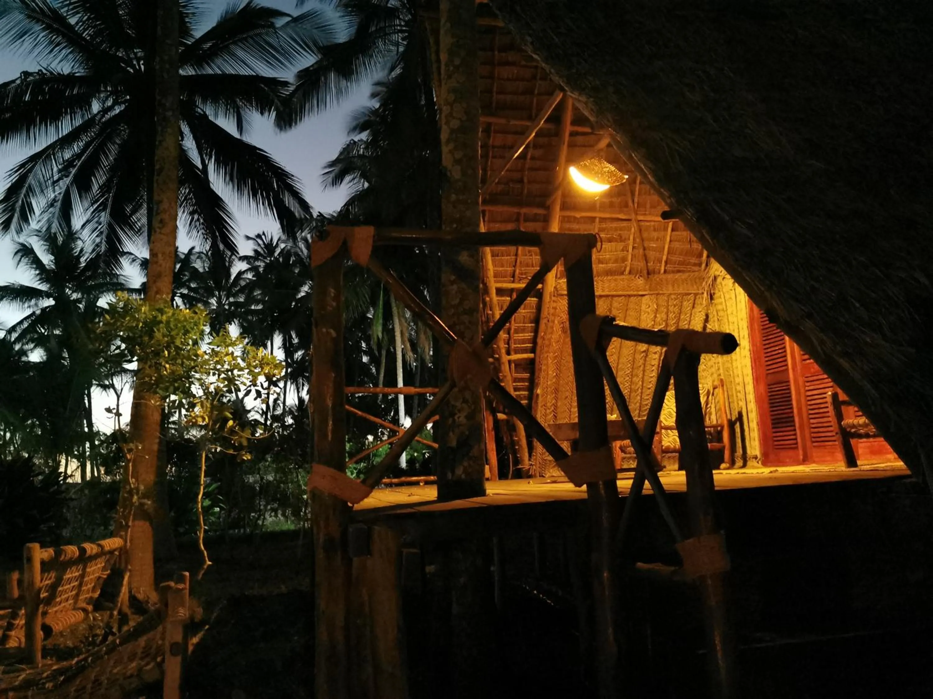 COCO REEF ECOLODGE
