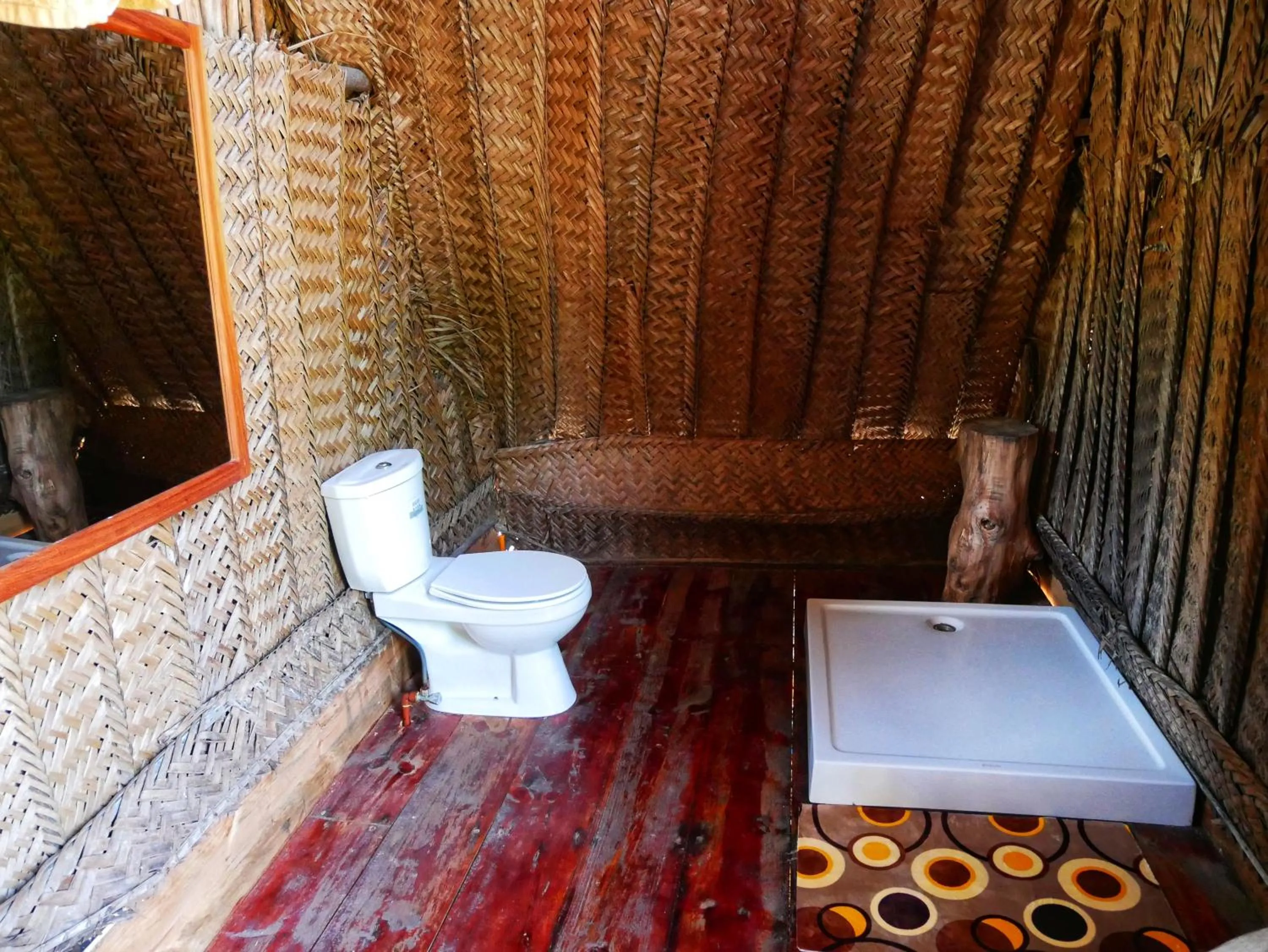 Bathroom in COCO REEF ECOLODGE