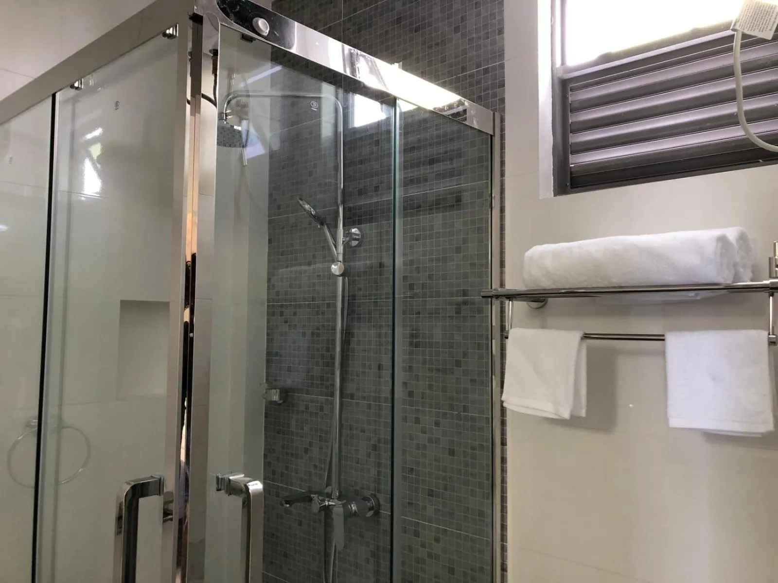 Bathroom in Wow Inn Keyodhoo