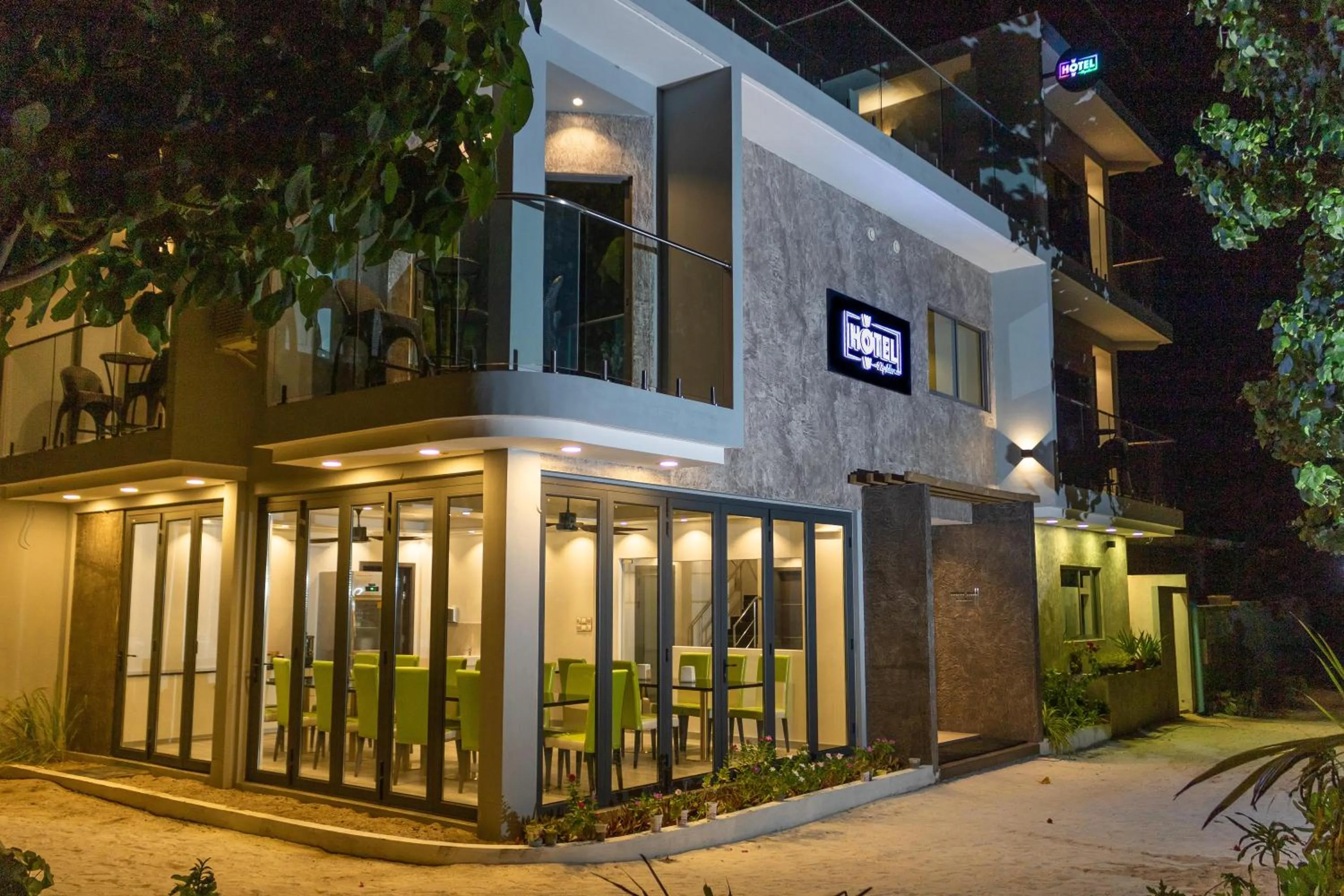 Property building in Wow Inn Keyodhoo