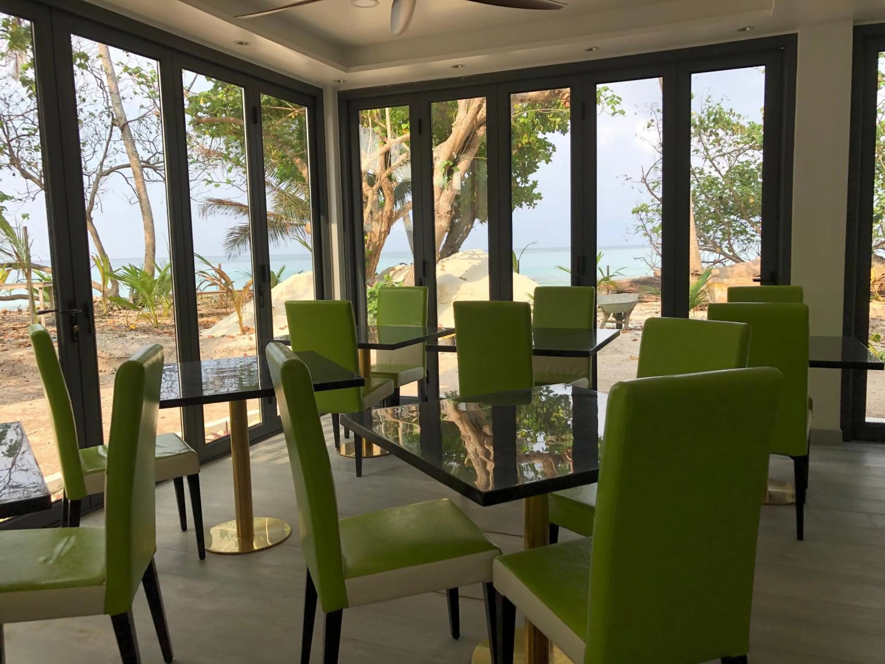 Restaurant/places to eat in Wow Inn Keyodhoo