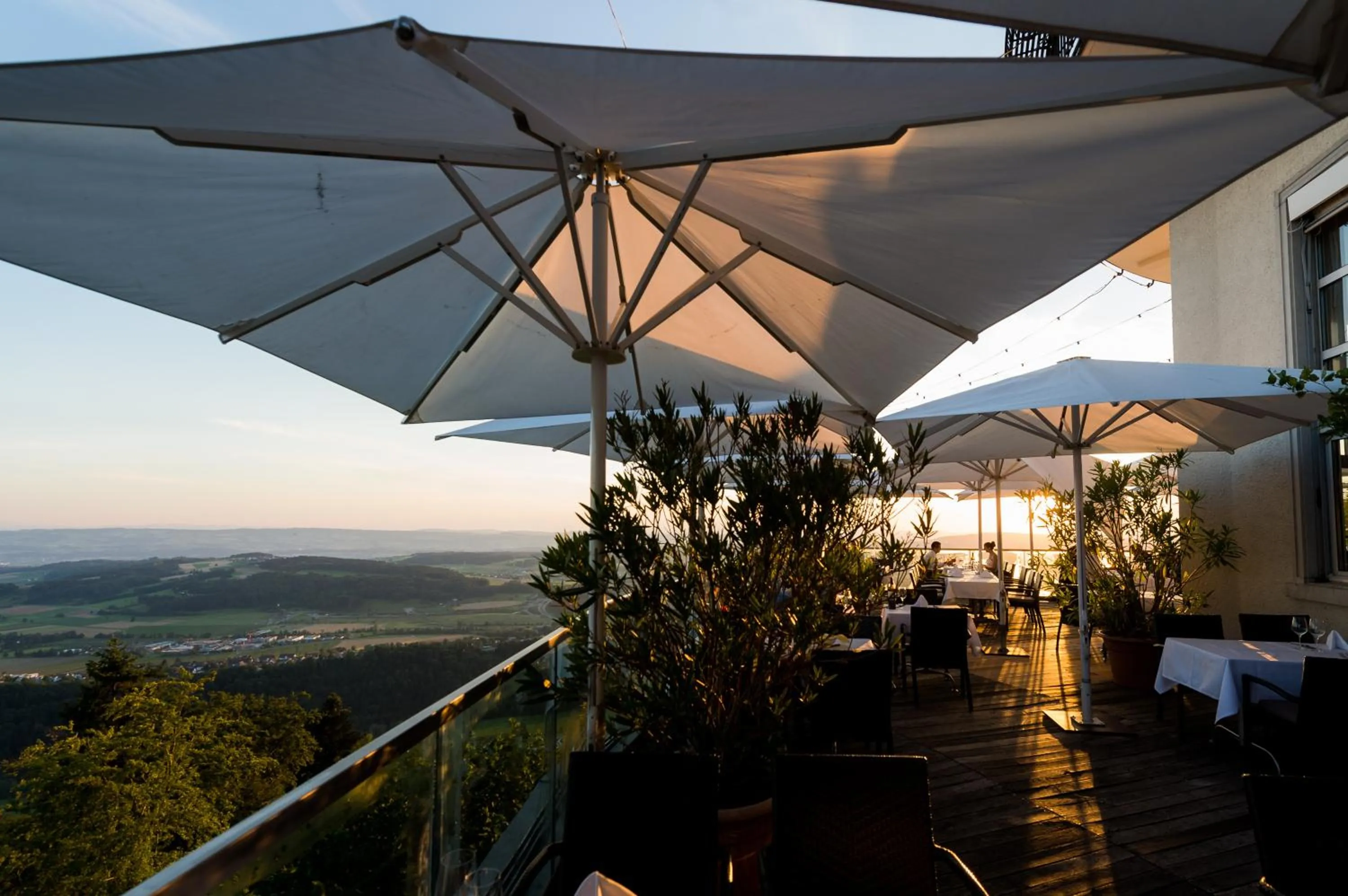 Restaurant/places to eat in Hotel UTO KULM car-free hideaway in Zurich