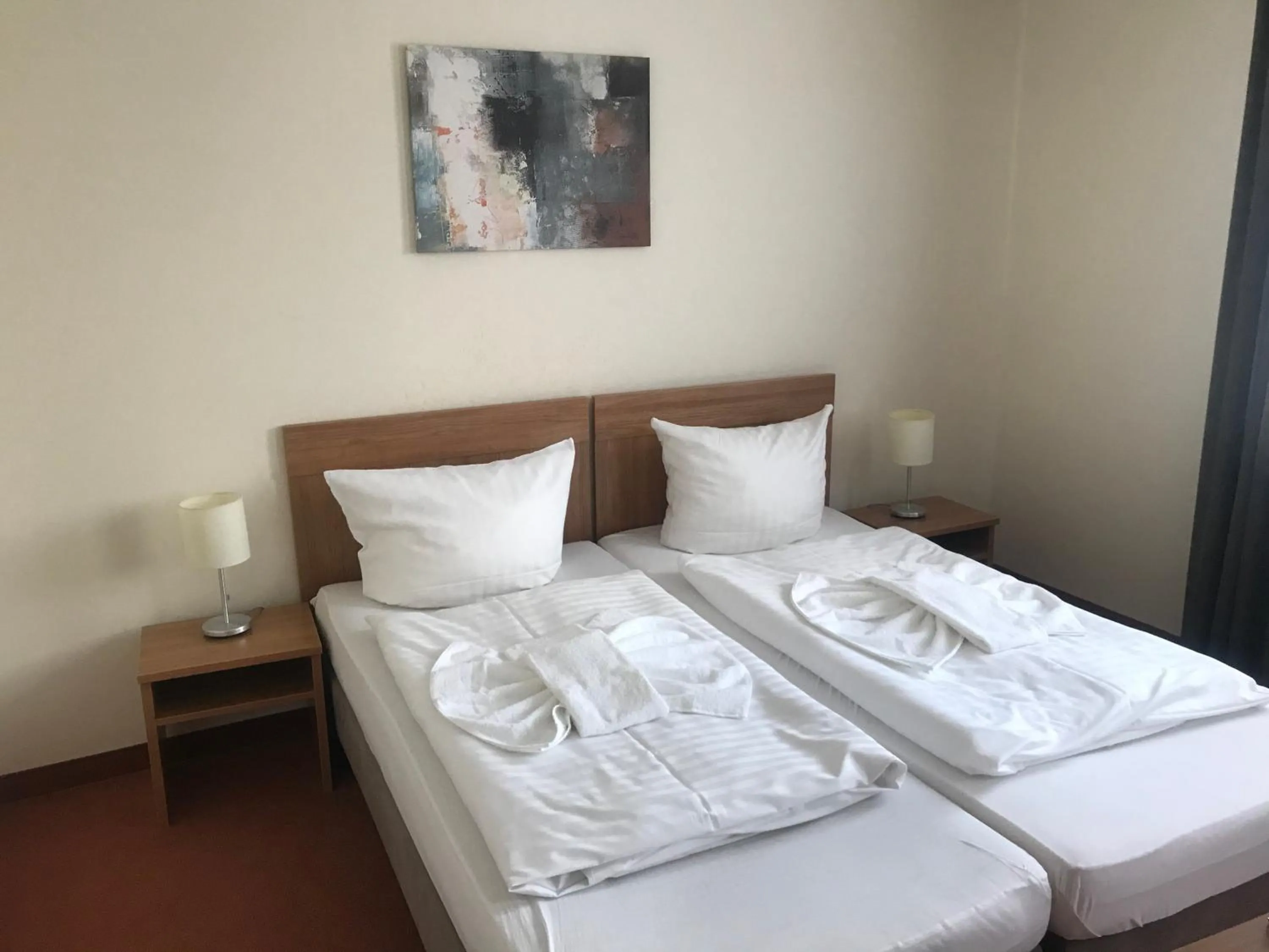 Budget Double Room in Hotel Hennies Hannover Sehnde
