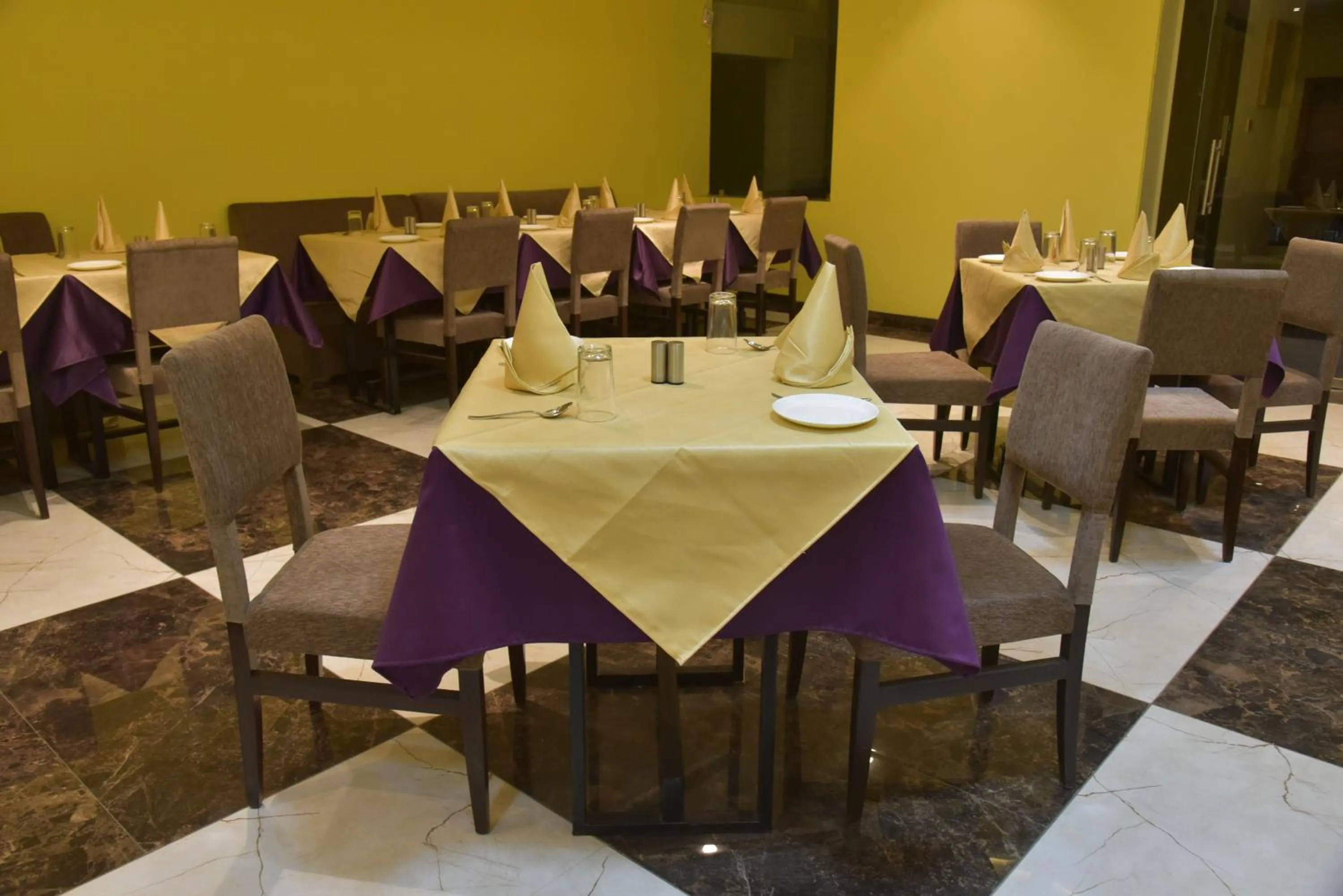 Restaurant/places to eat in Hotel Siddharsh Heritage