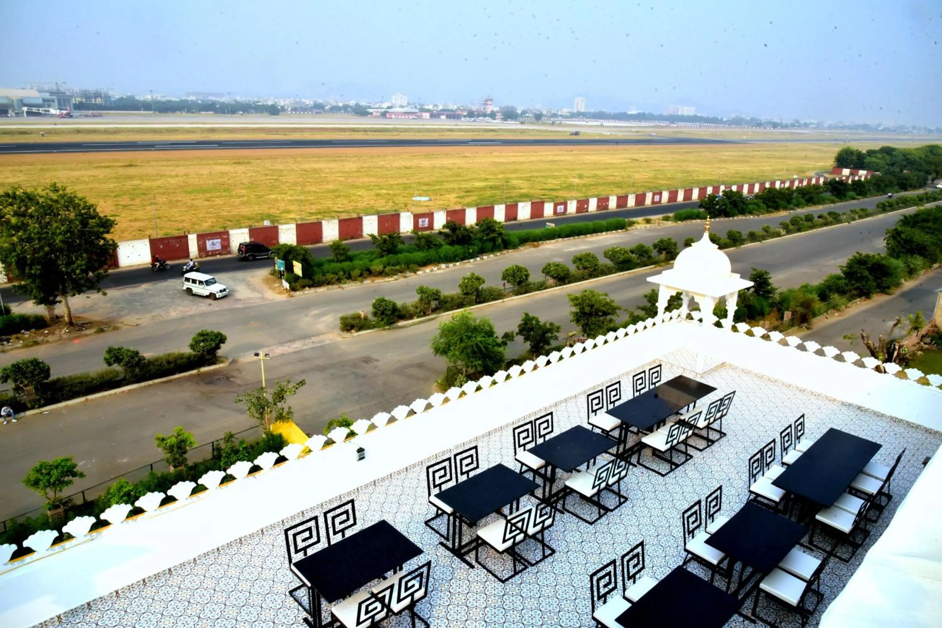 Restaurant/places to eat in Hotel Siddharsh Heritage