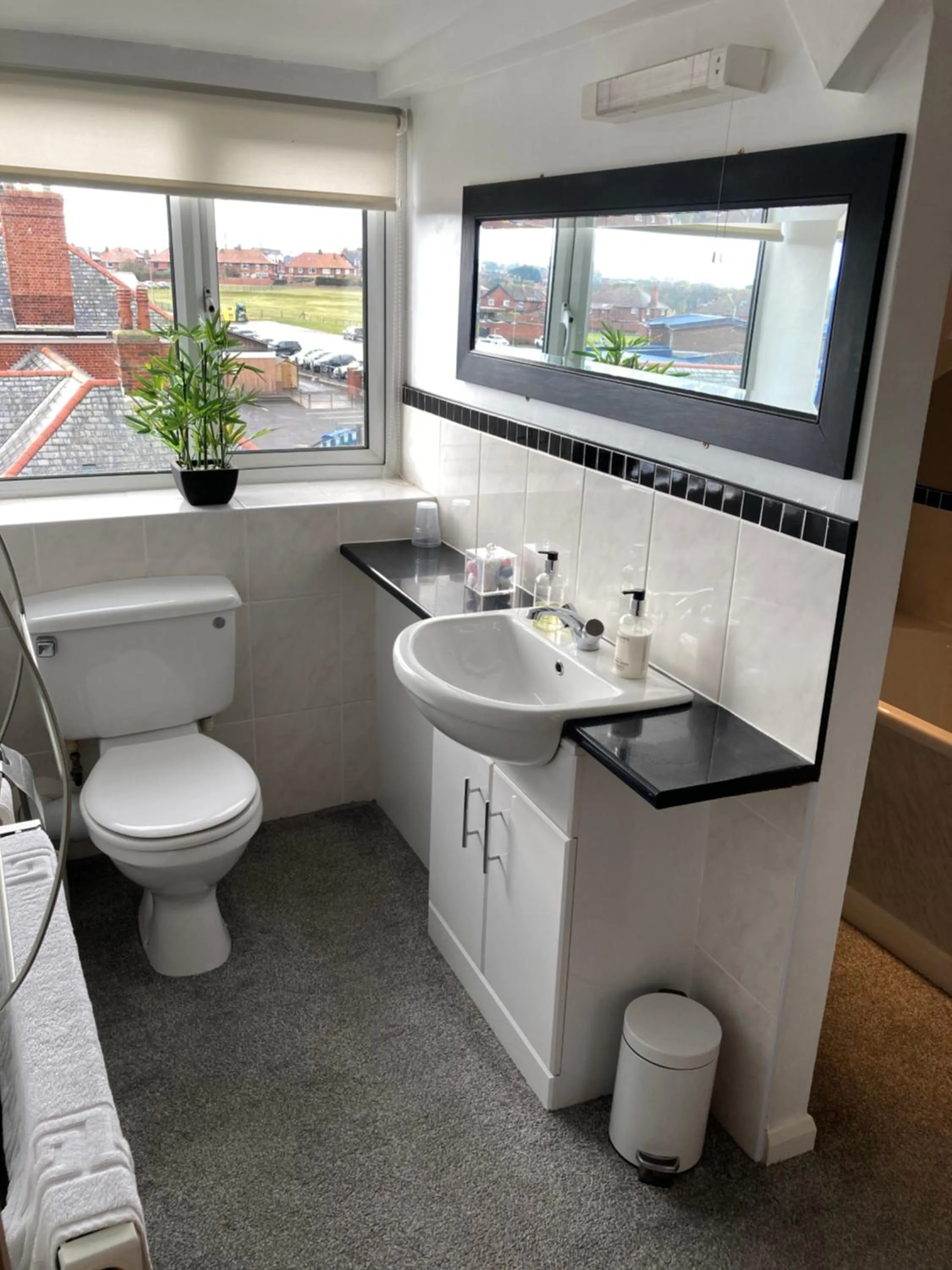 Bathroom in Ellies Guest House