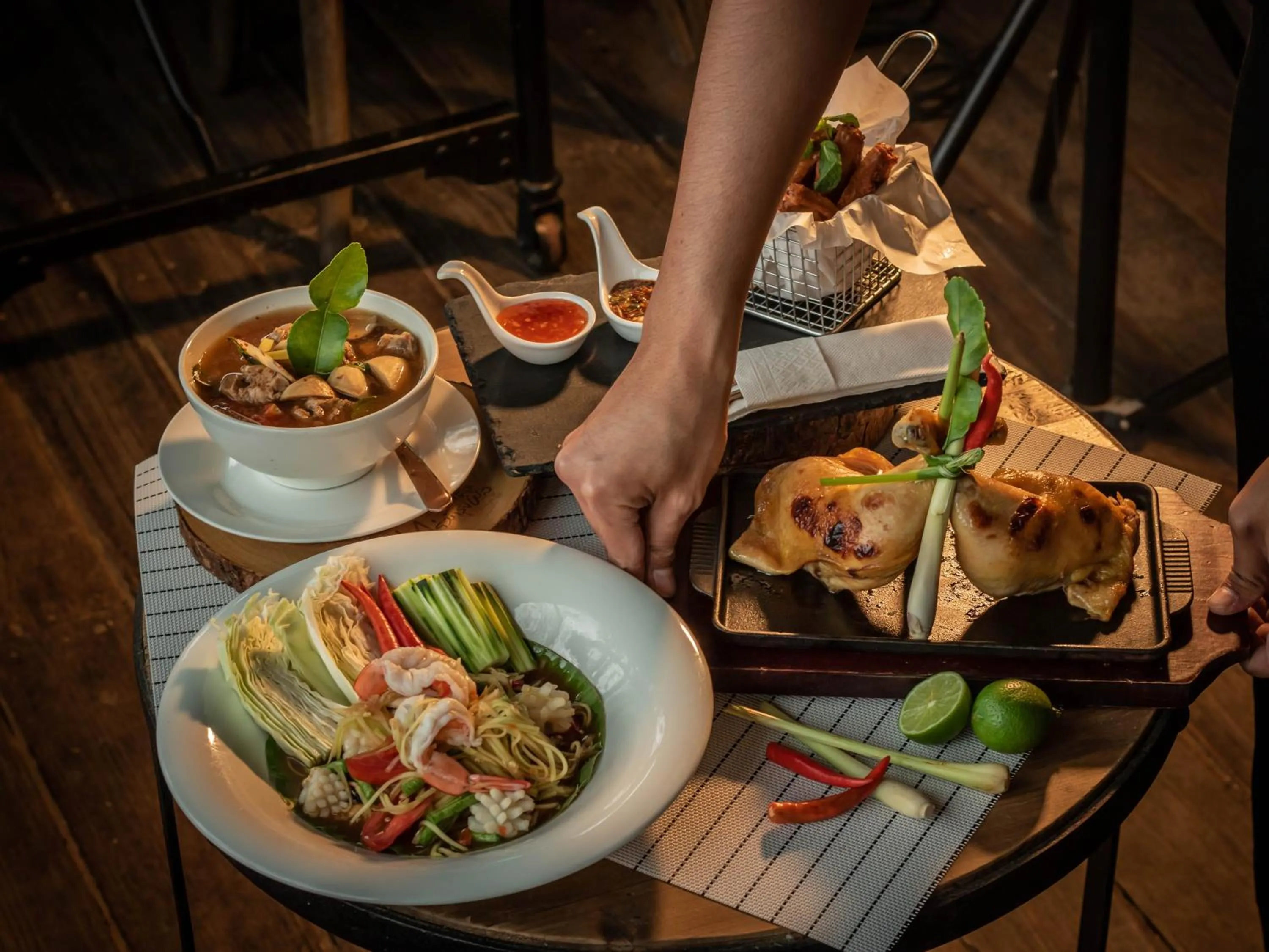 Restaurant/places to eat in ไร่บำรุงผล Raibumrungphol