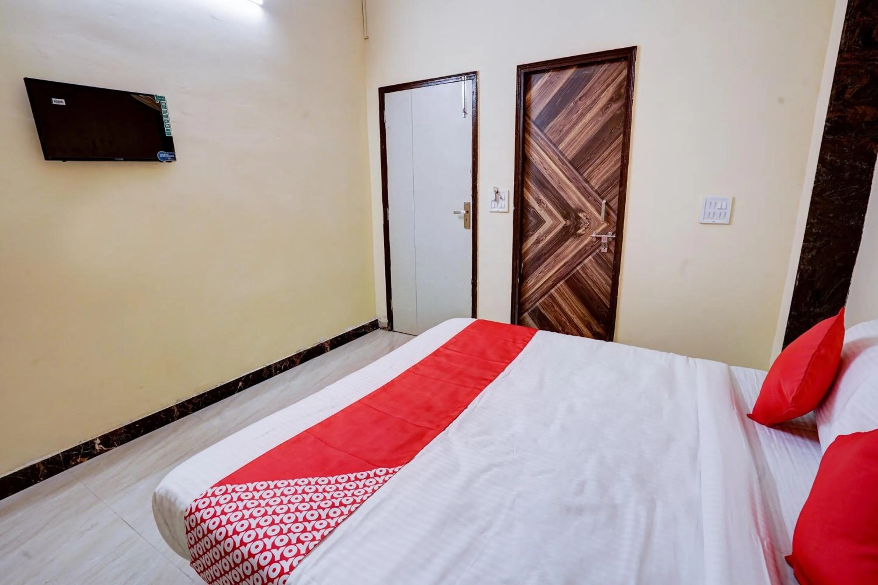 Bedroom, Bed in Hotel O Relax Inn