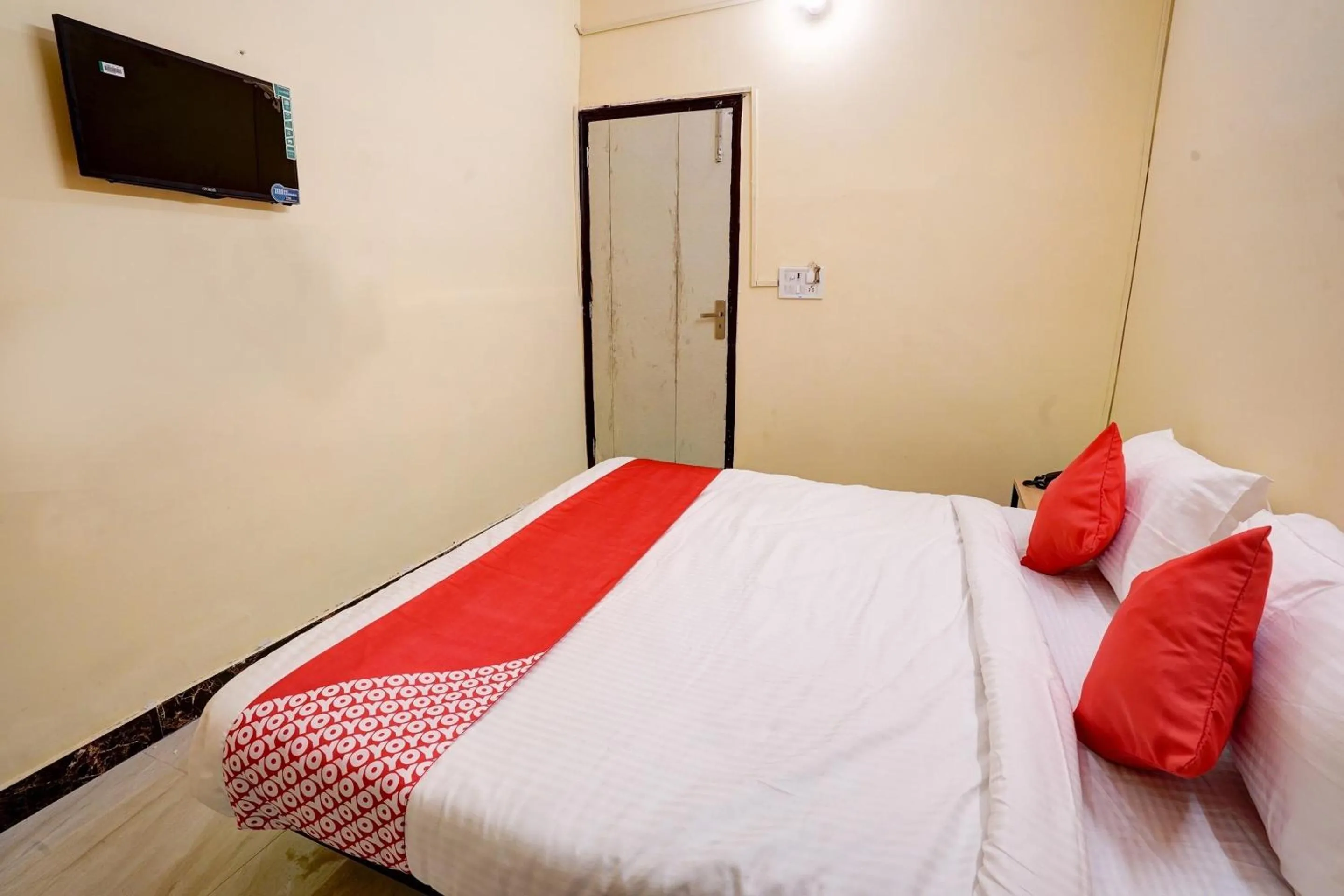 Bedroom, Bed in Hotel O Relax Inn