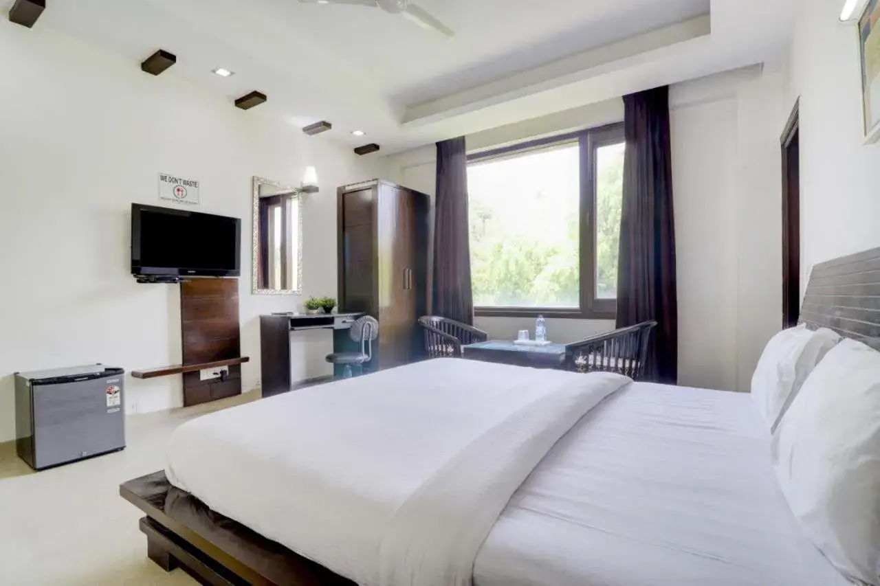 Blue Moon Residency Hotel & Restaurant Blue Moon Residency Hotel & Restaurant