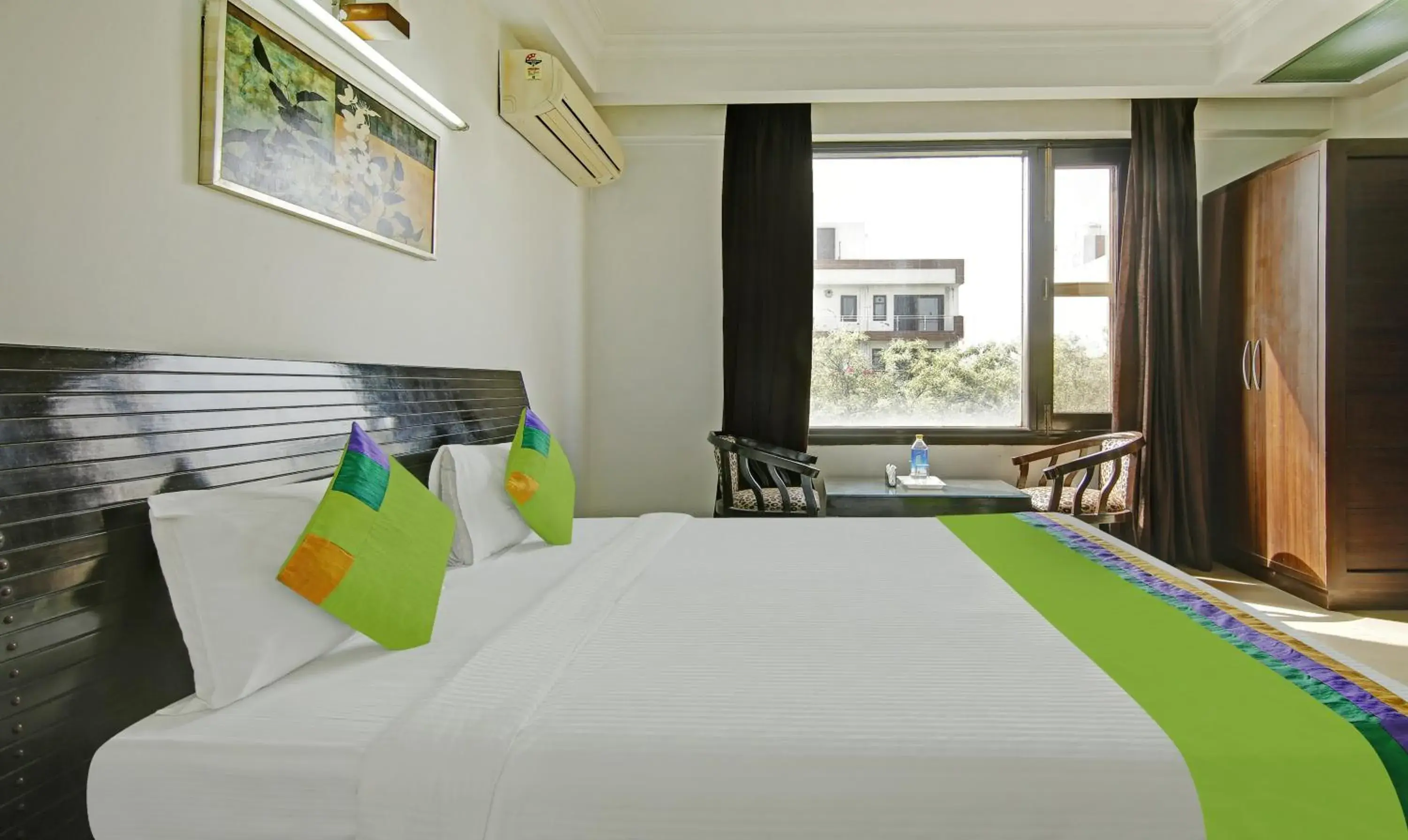 Deluxe Double Room in Blue Moon Residency Hotel & Restaurant Deluxe Double Room in Blue Moon Residency Hotel & Restaurant