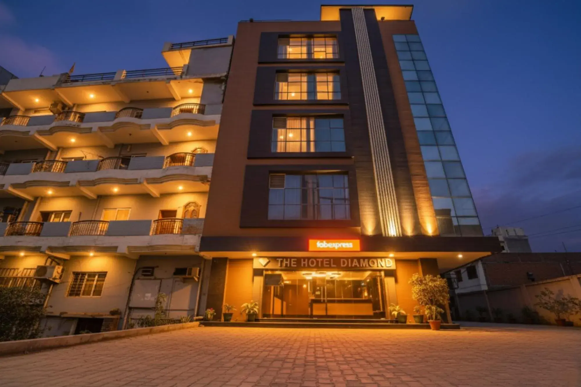 Property building in FabHotel The Diamond Property building in FabHotel The Diamond