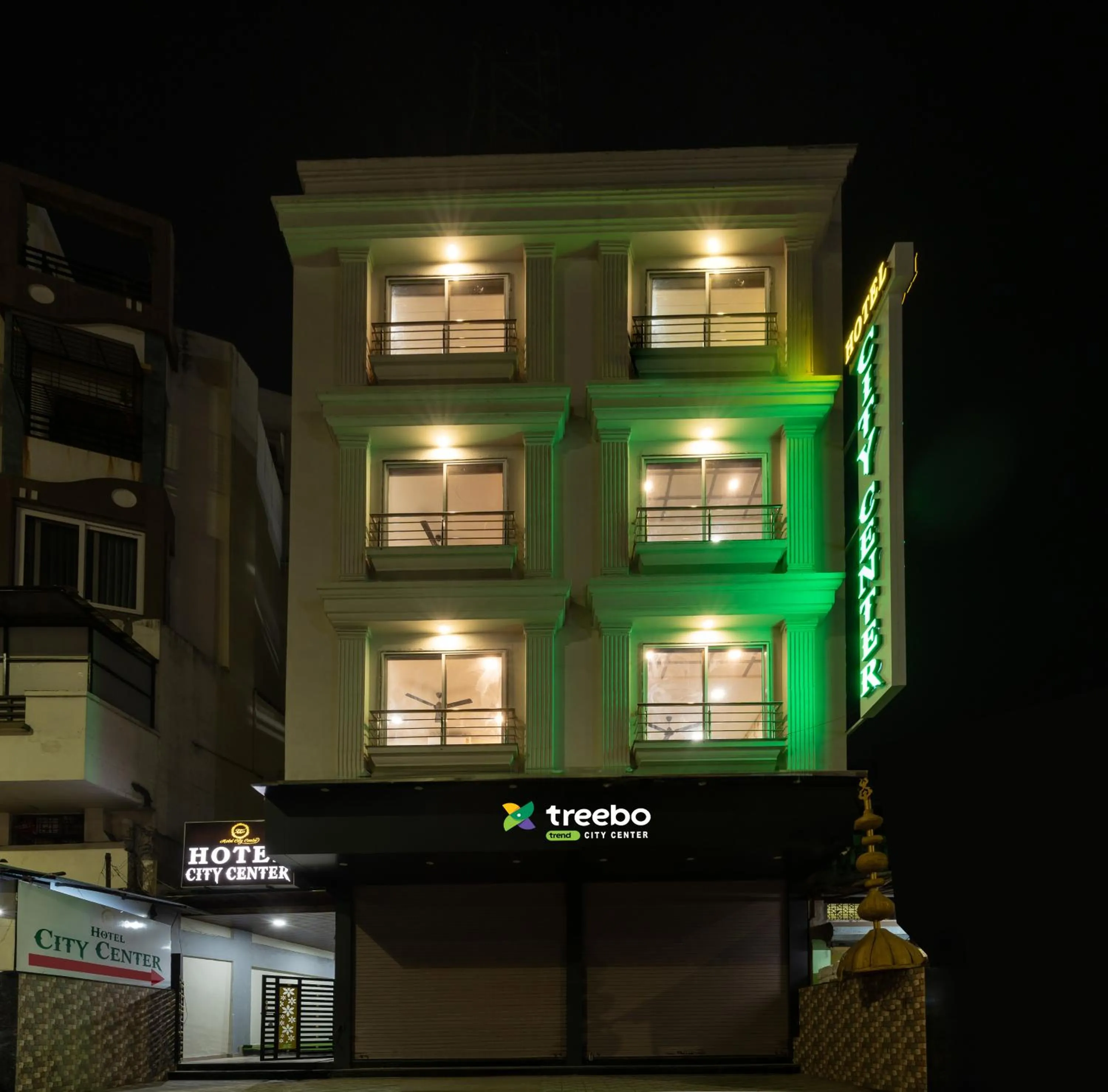 Facade/entrance in Treebo City Center