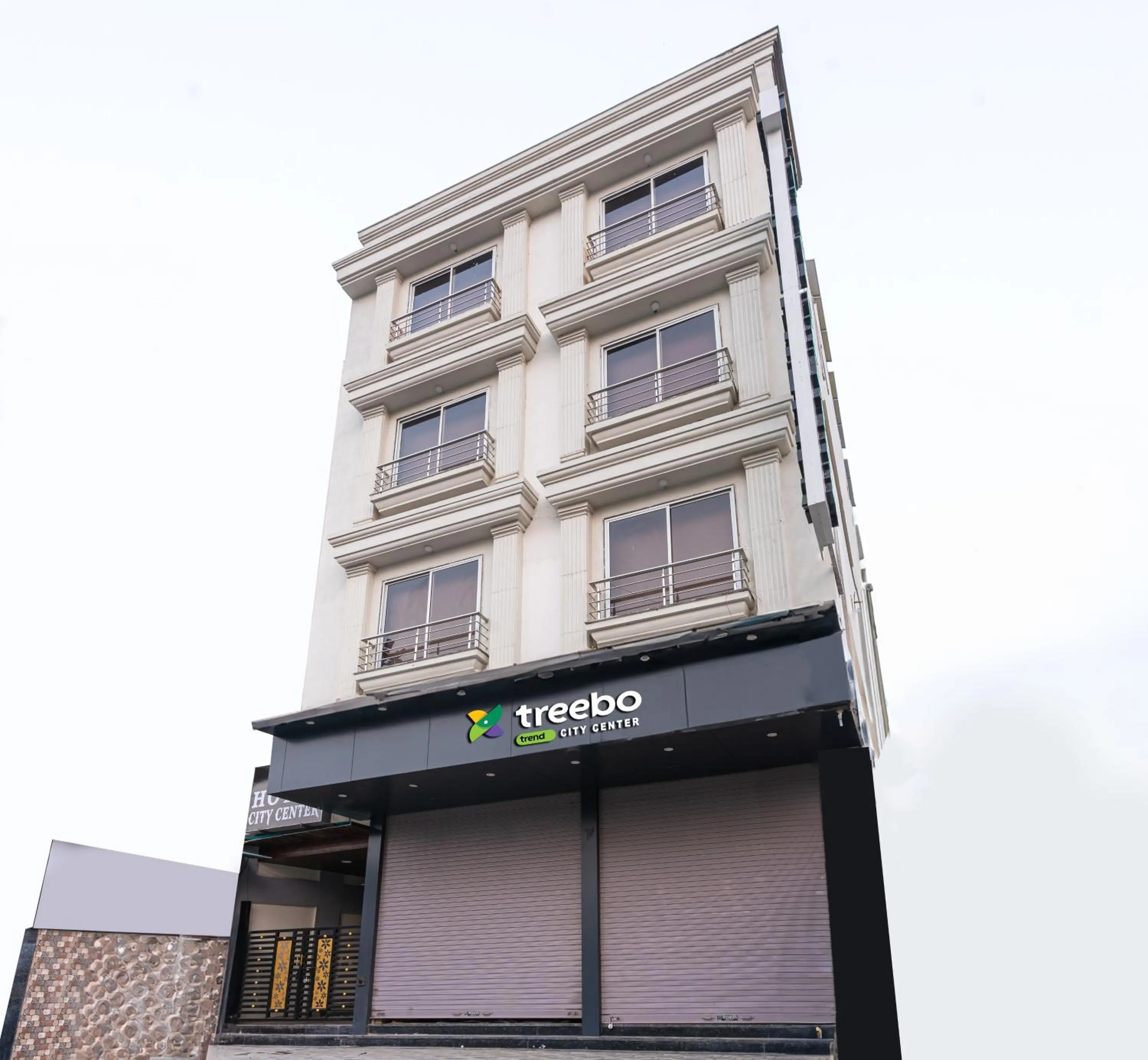Facade/entrance in Treebo City Center