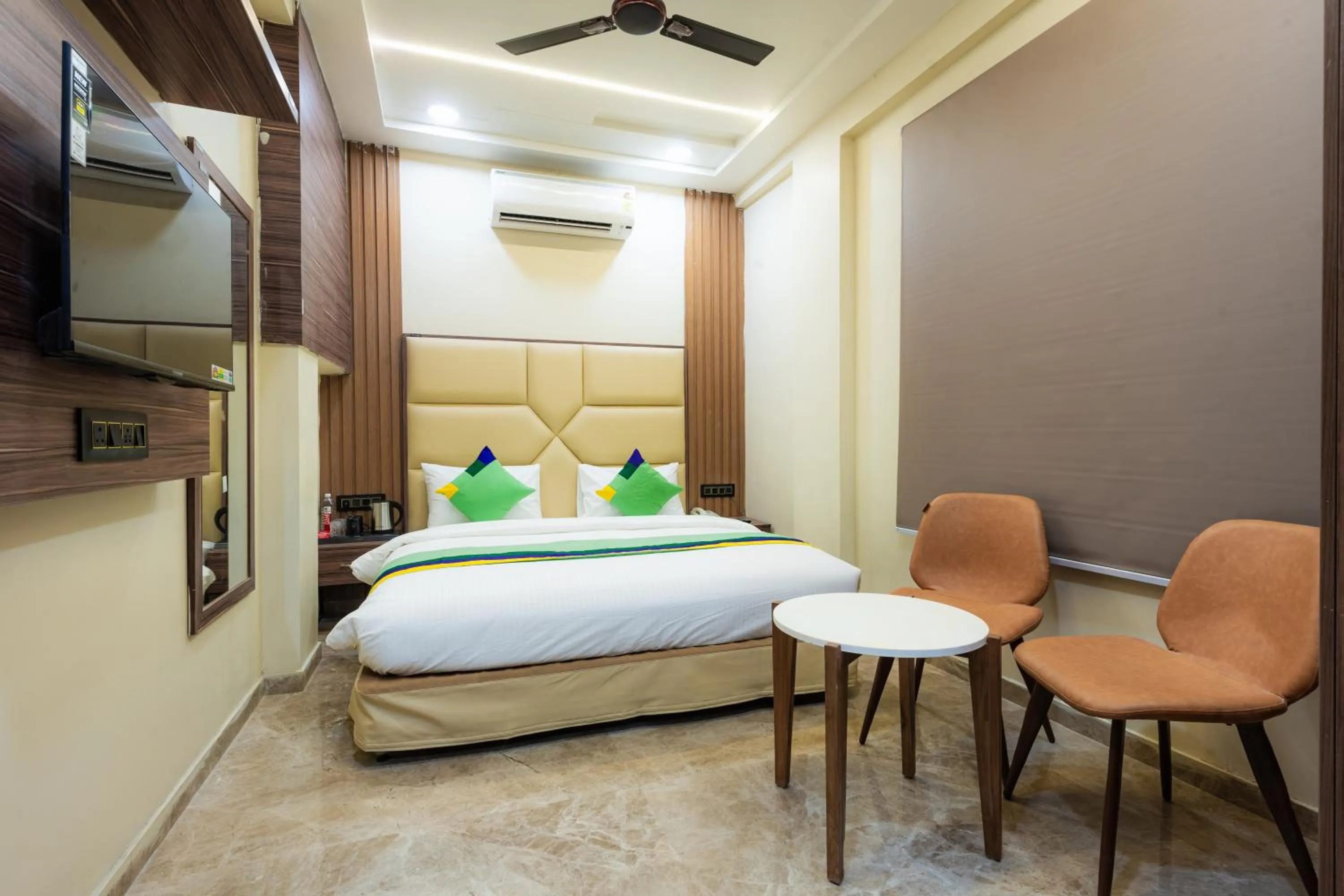 Bedroom, Bed in Treebo City Center