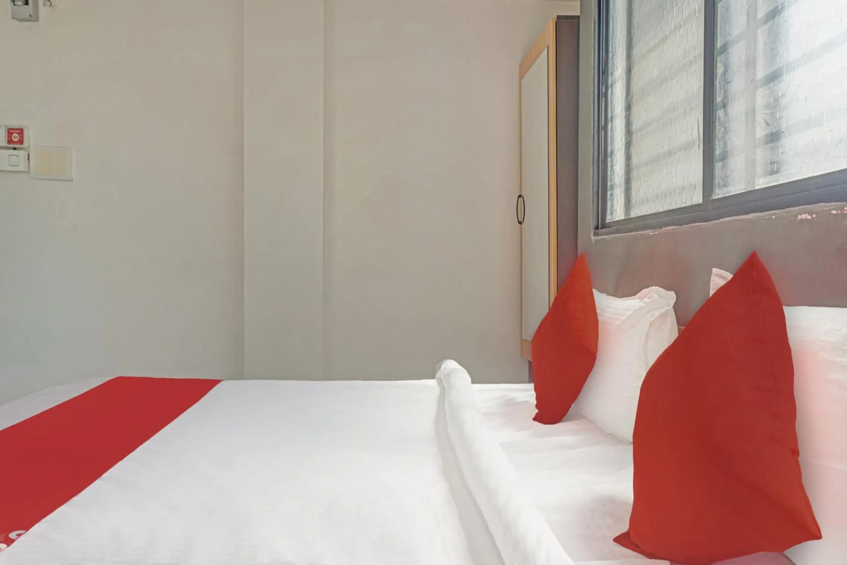 Bedroom in Hotel O Green Leaves