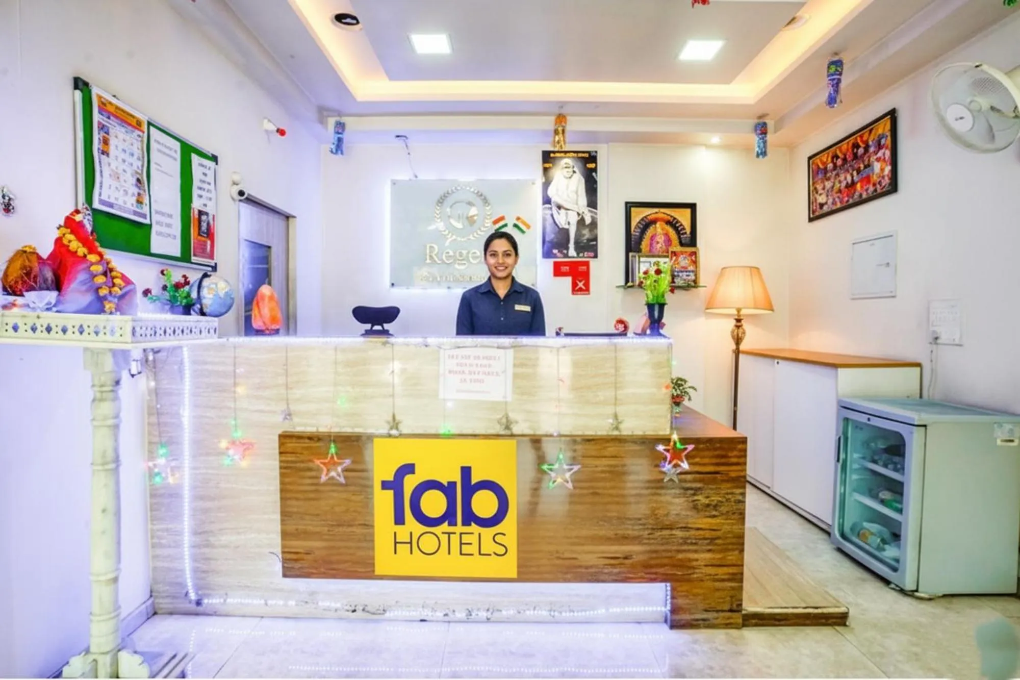 Lobby or reception in FabHotel Regent Inn - Nr SkyWalk Bridge