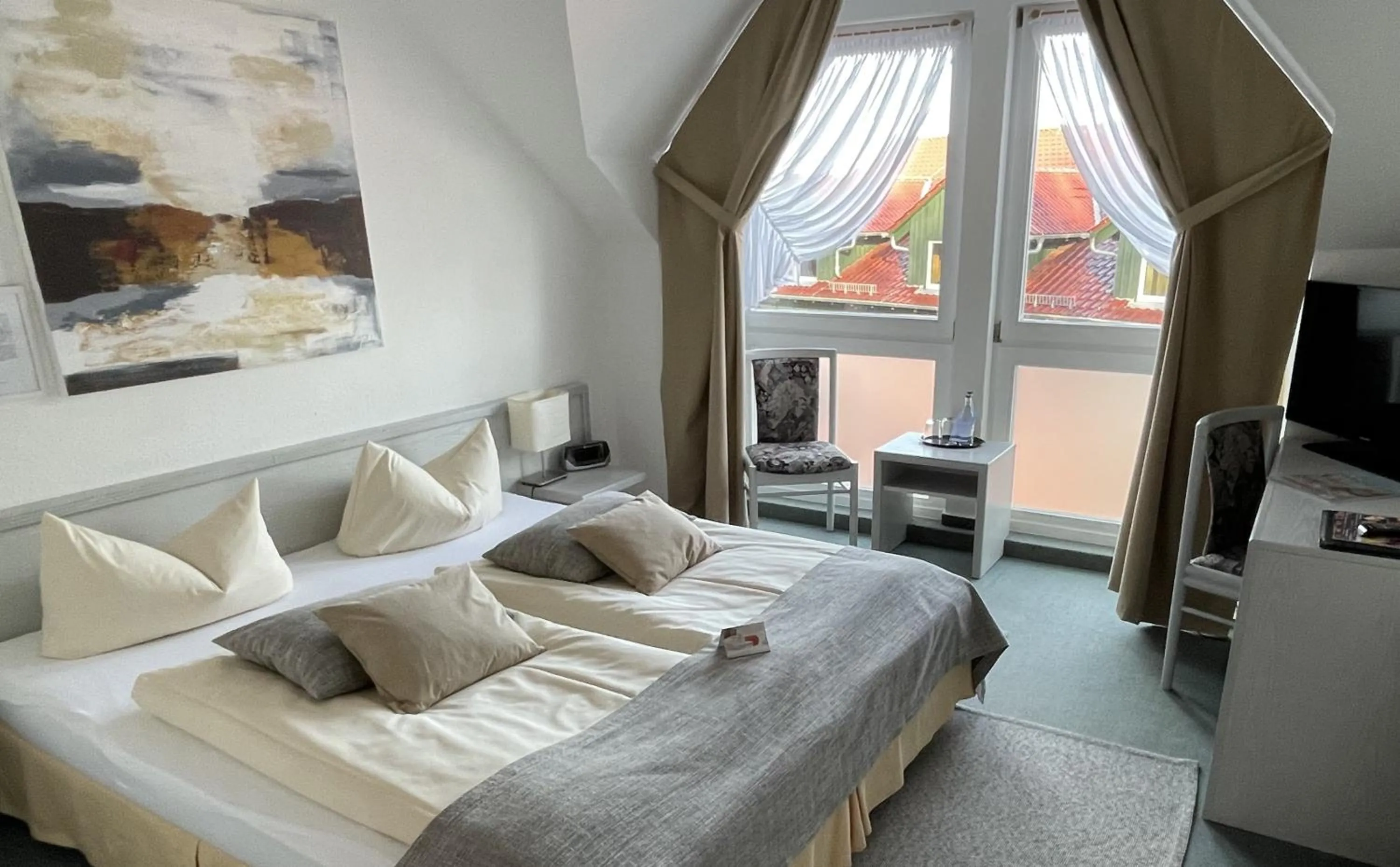 Photo of the whole room, Bed in Akzent Berghotel Rosstrappe