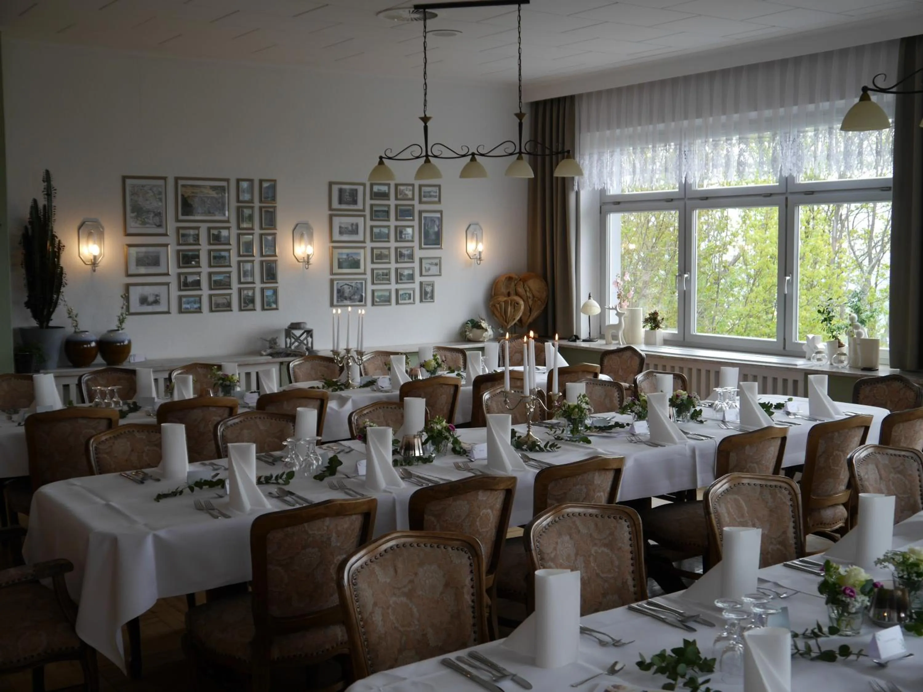 Restaurant/places to eat in Akzent Berghotel Rosstrappe