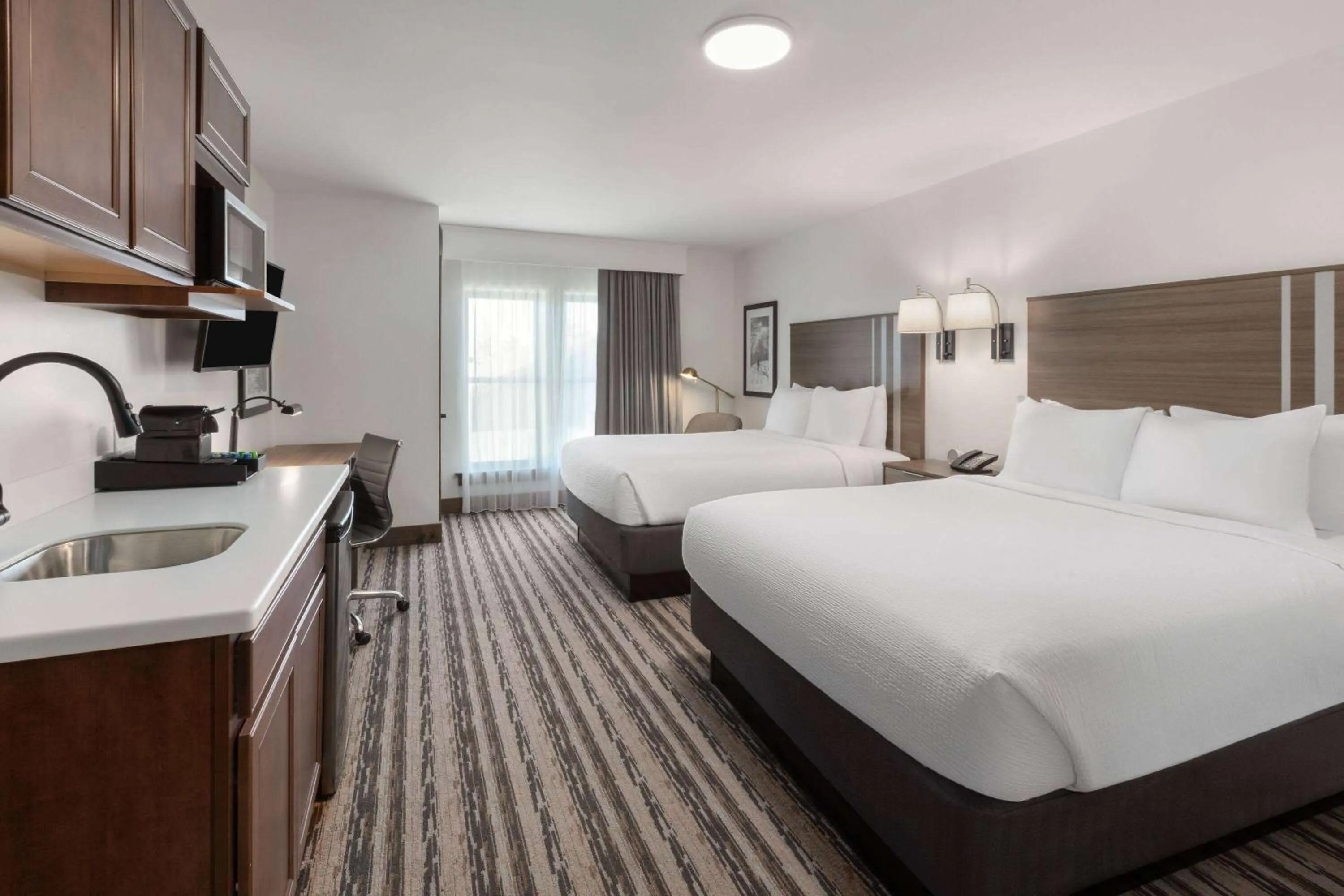 Photo of the whole room, Bed in Corduroy Inn and Lodge, Trademark Collection by Wyndham