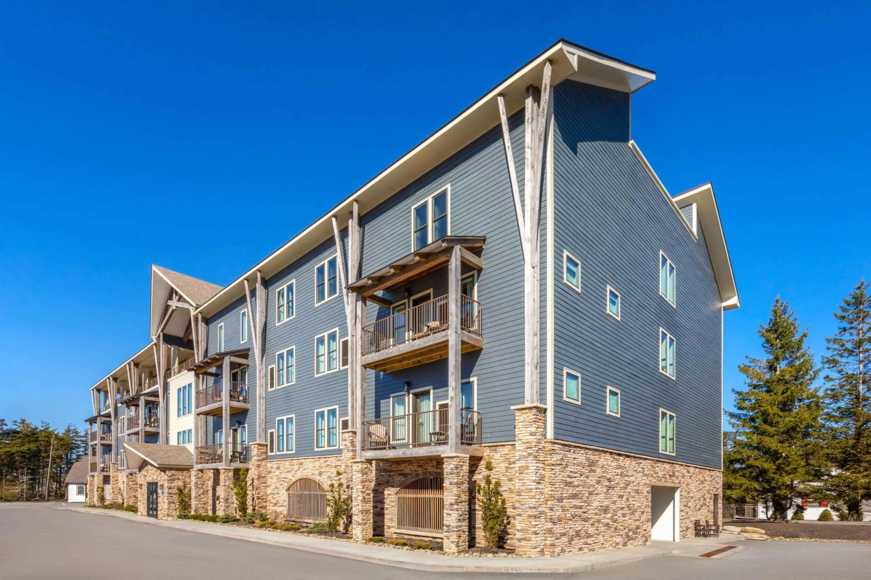 Property building in Corduroy Inn and Lodge, Trademark Collection by Wyndham