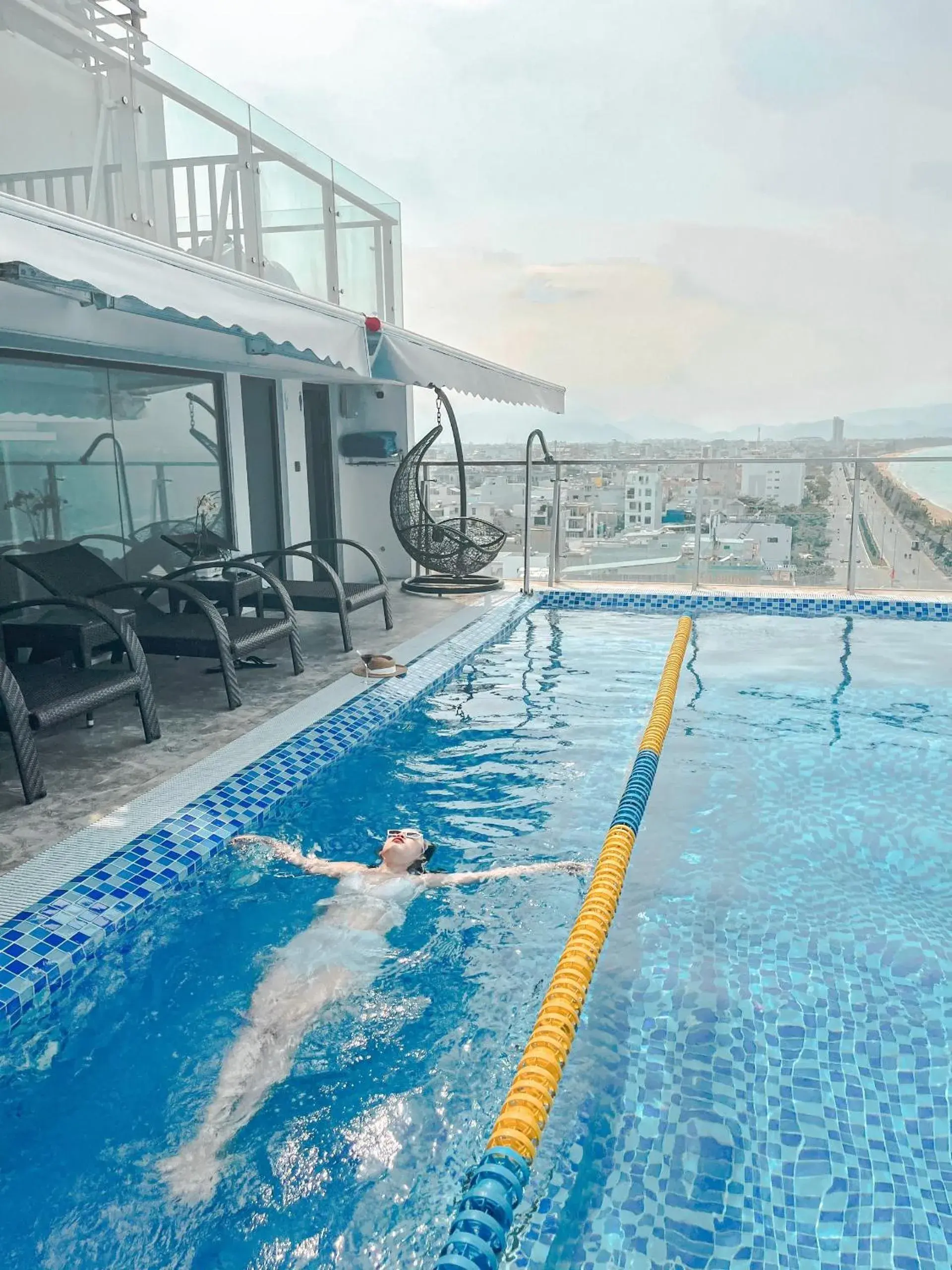 Swimming pool in Avenis Hotel Swimming pool in Avenis Hotel